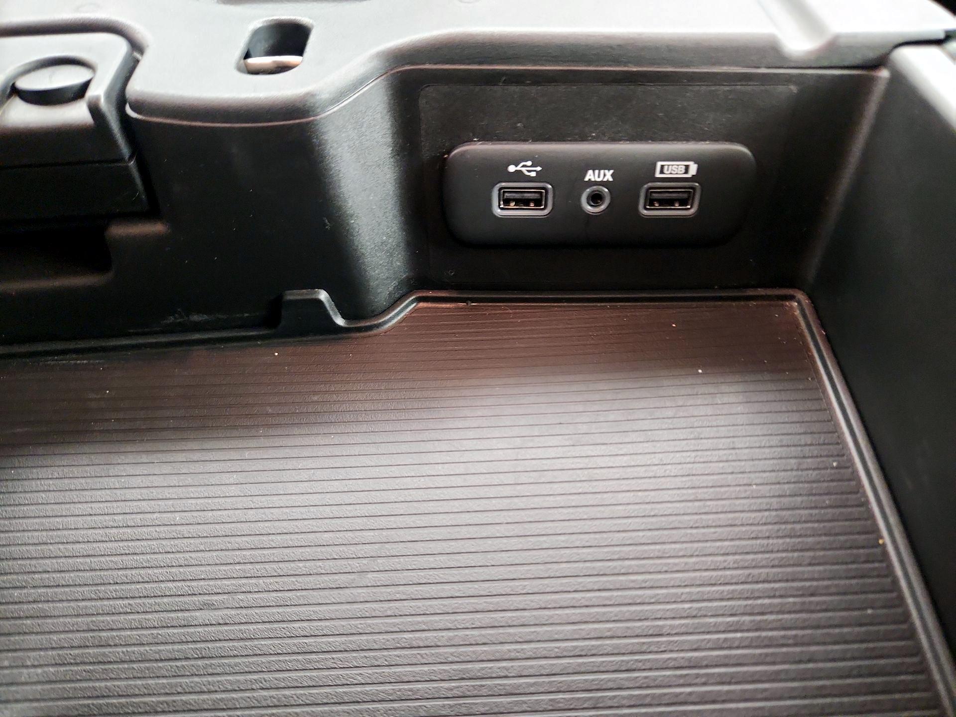 Thumbnail: 2020 RAM 1500 Classic - 18