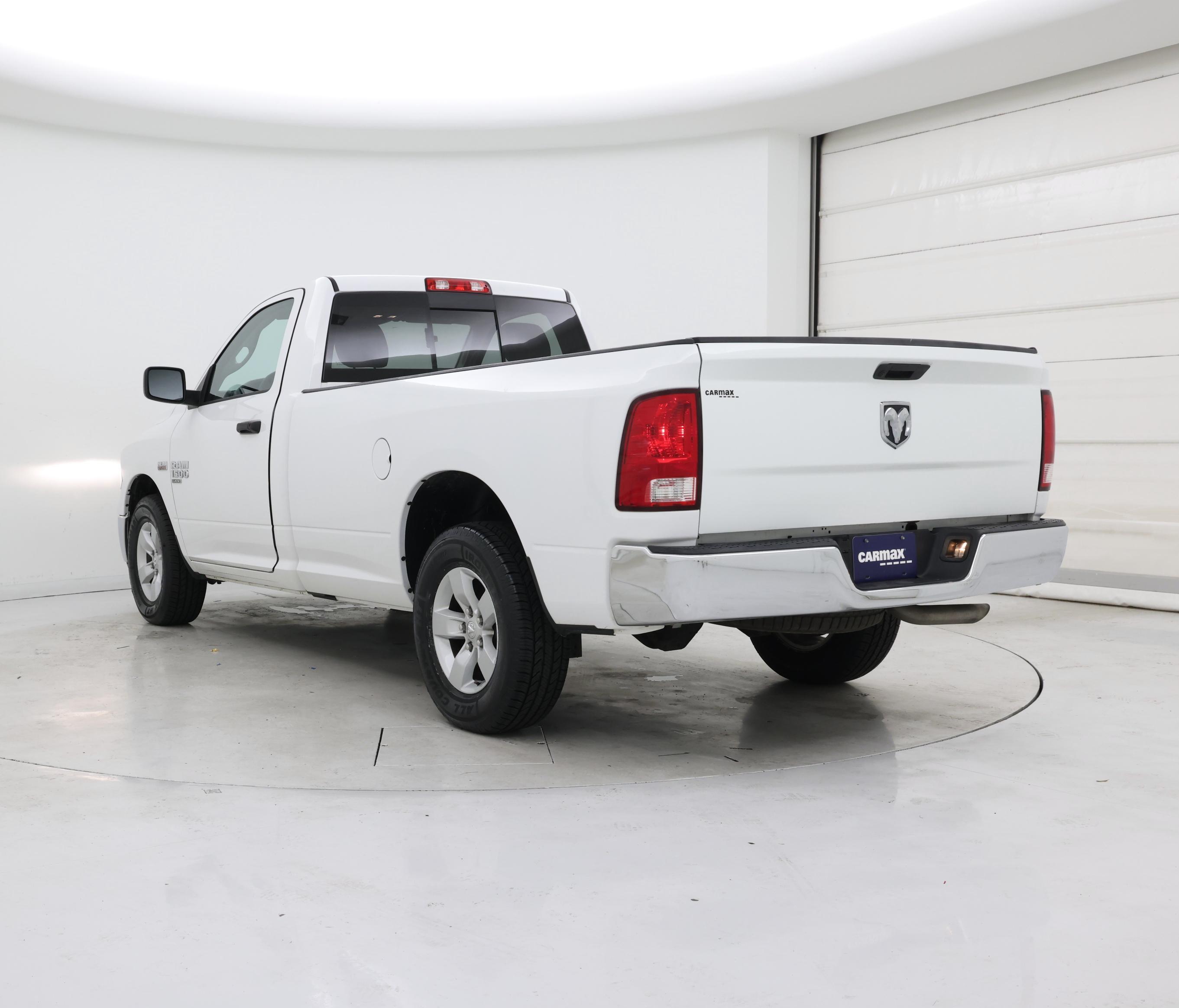 Thumbnail: 2020 RAM 1500 Classic - 2
