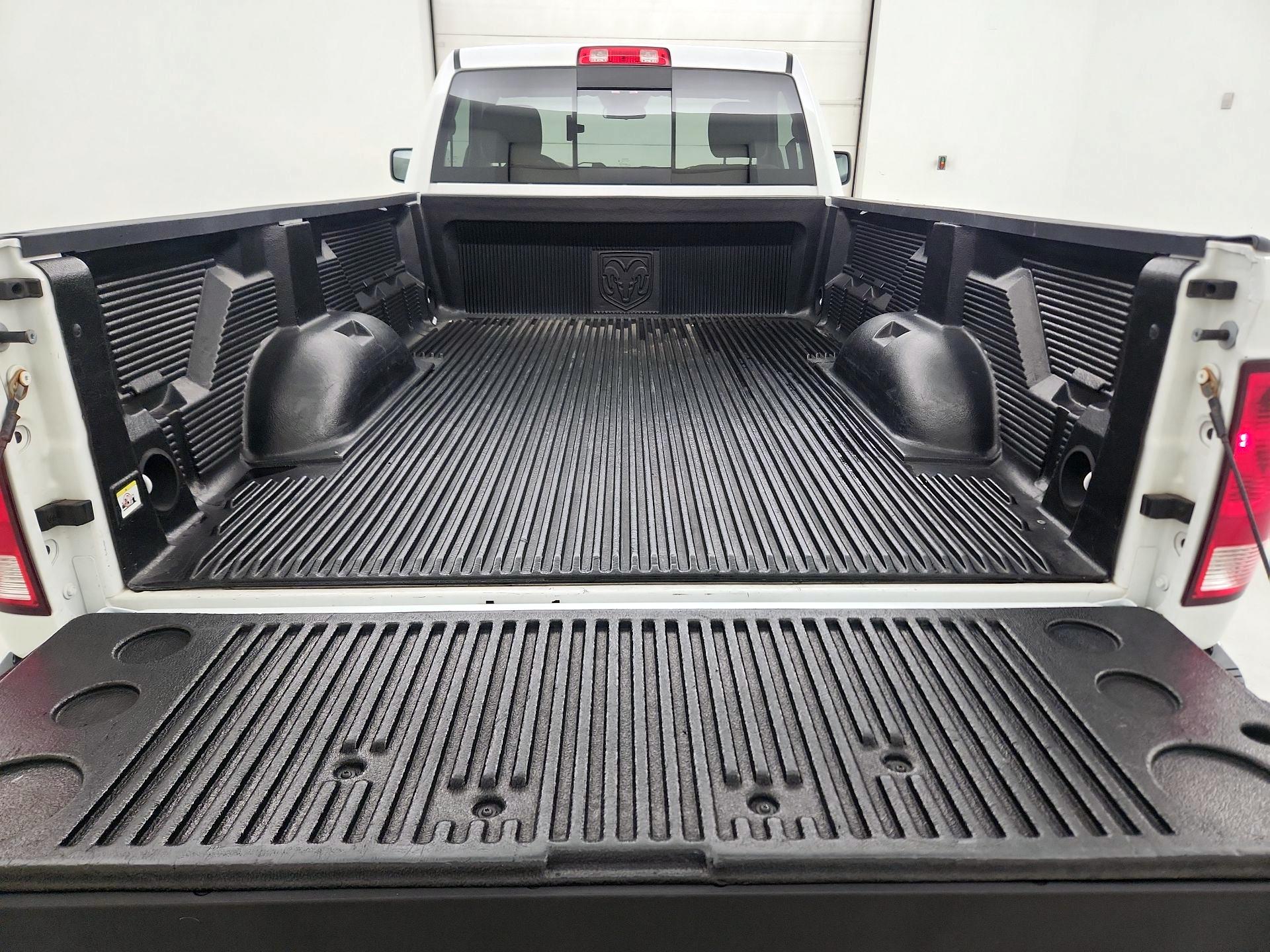 Thumbnail: 2020 RAM 1500 Classic - 19