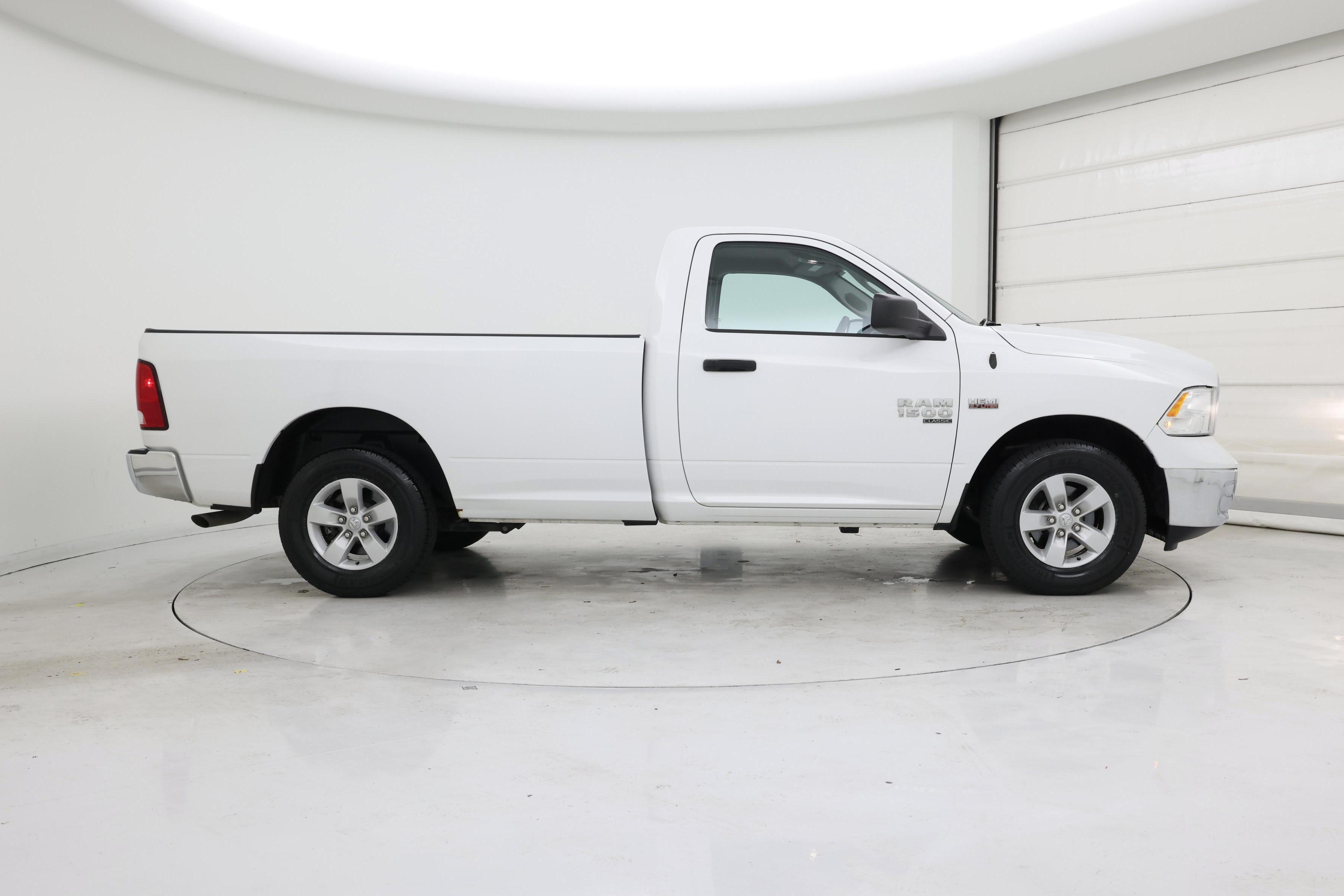 Thumbnail: 2020 RAM 1500 Classic - 7