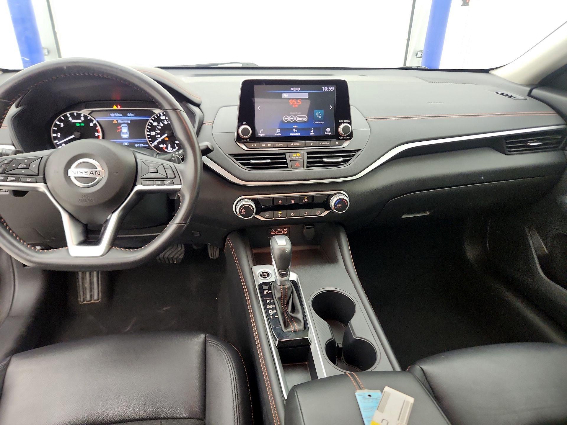Thumbnail: 2022 Nissan Altima - 9