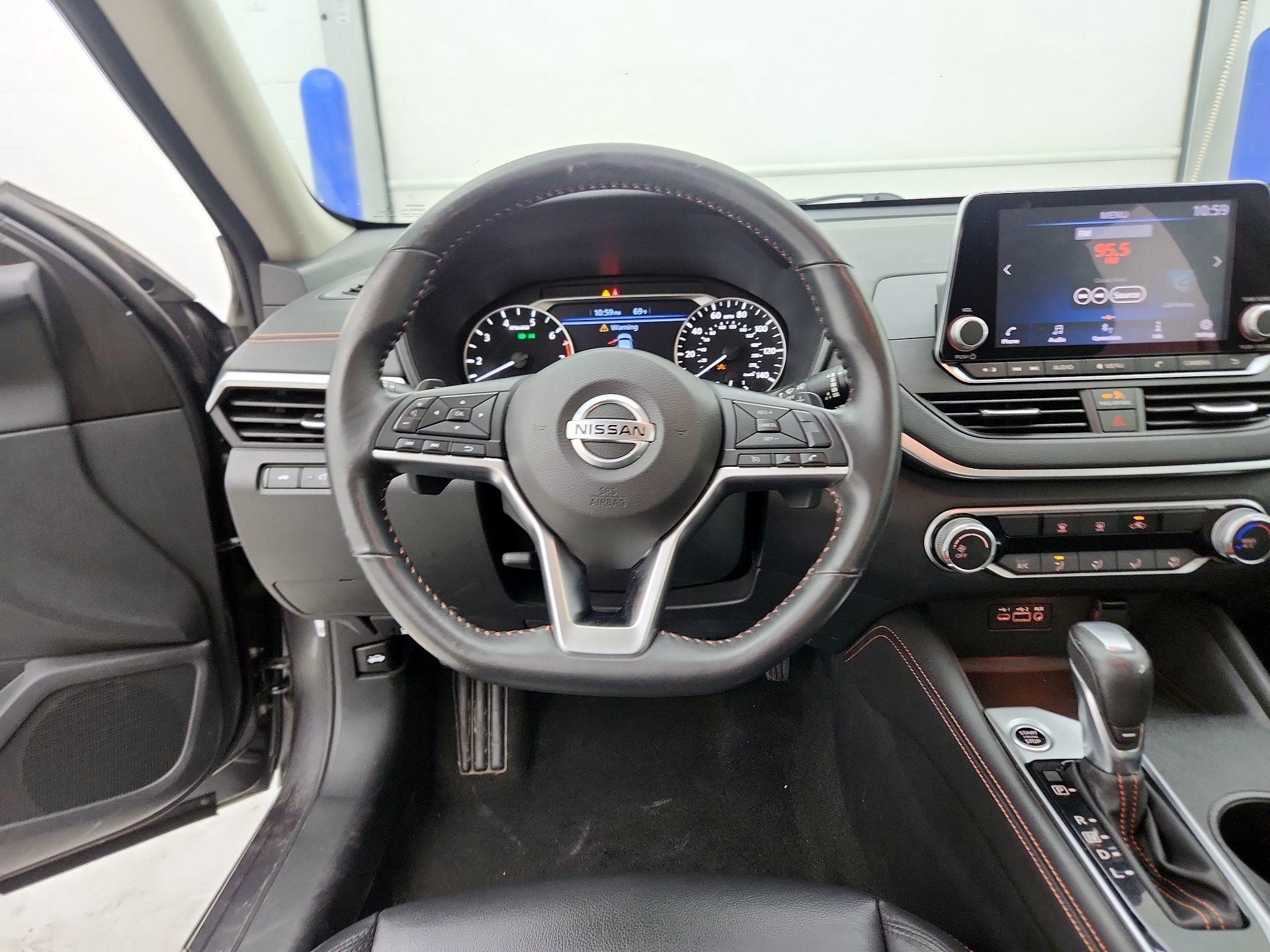 Thumbnail: 2022 Nissan Altima - 10