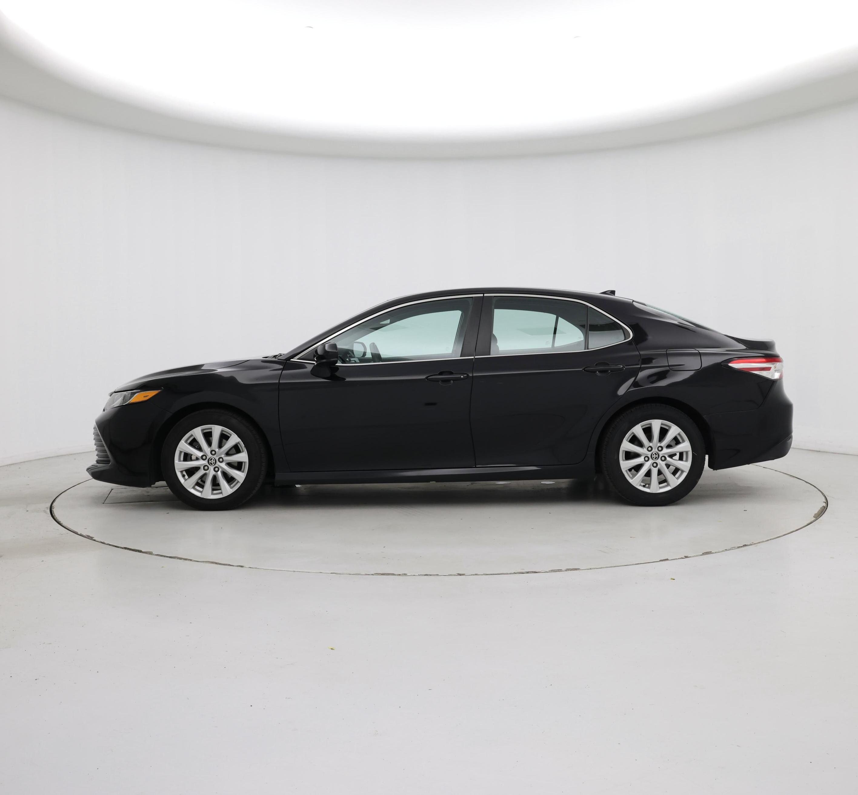Thumbnail: 2020 Toyota Camry - 3
