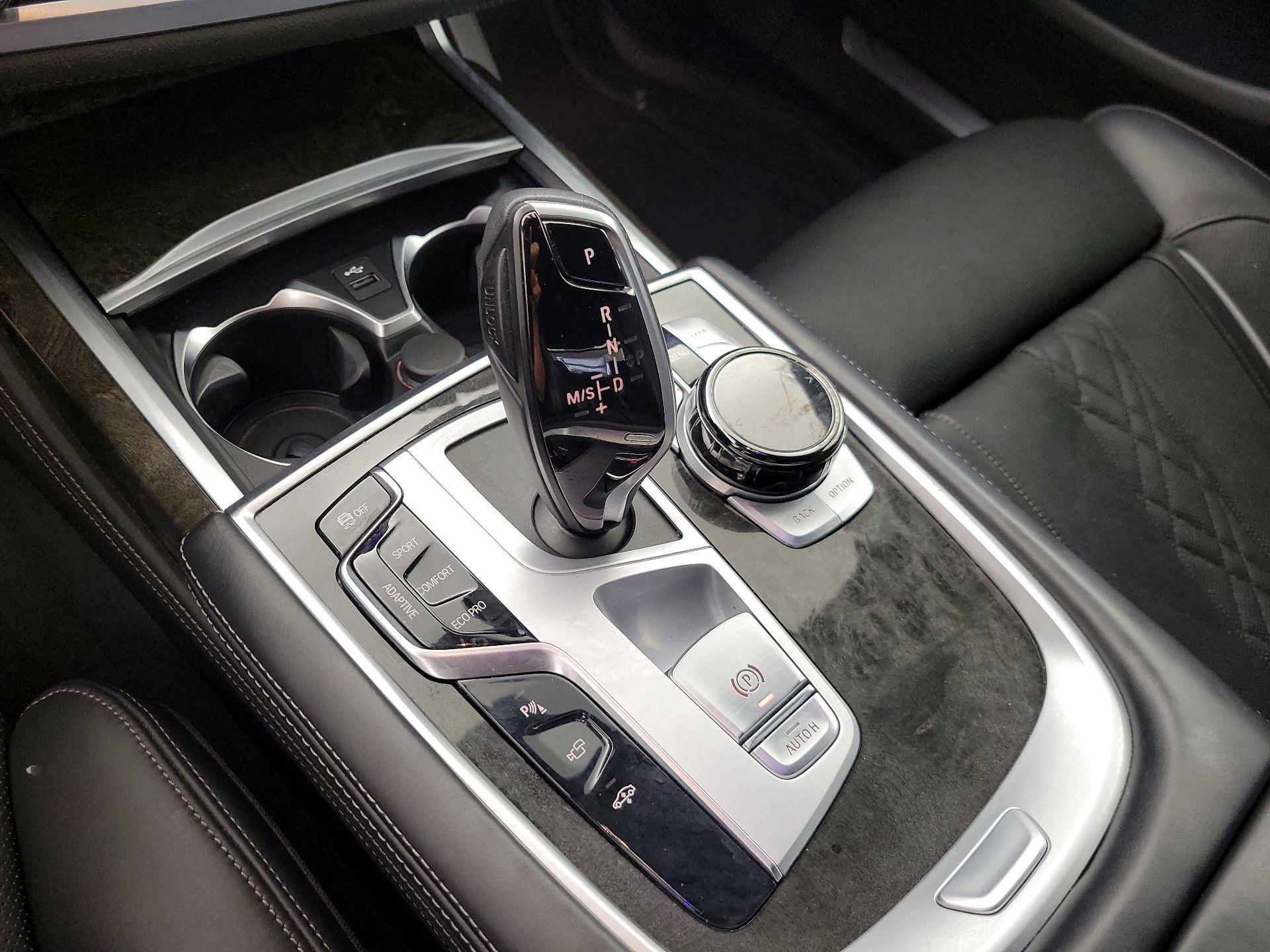 Thumbnail: 2022 BMW 7 Series - 18