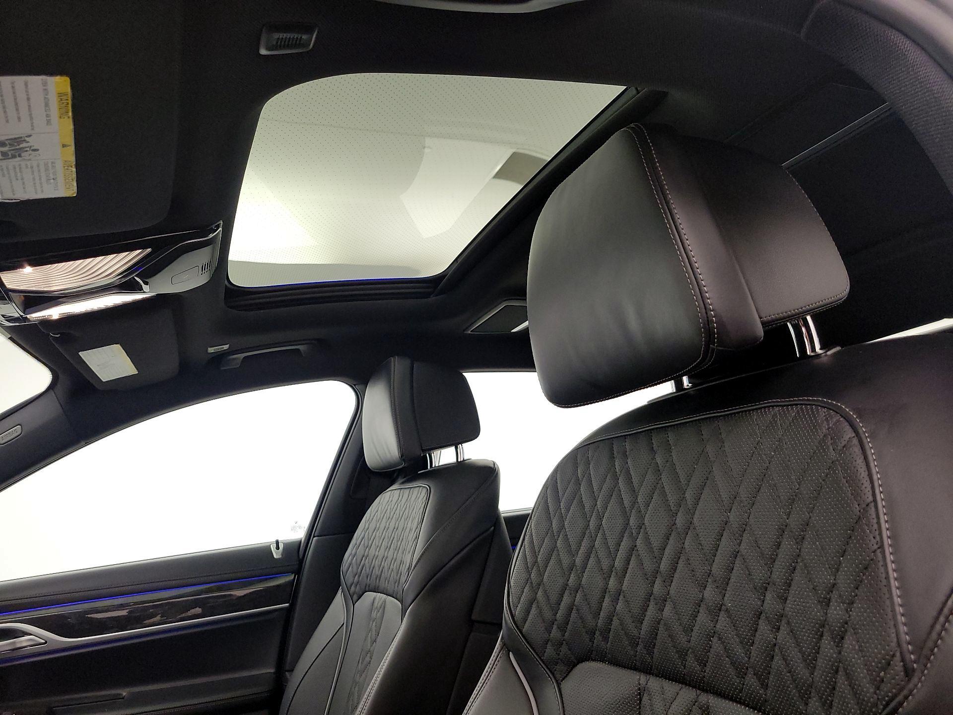 Thumbnail: 2022 BMW 7 Series - 20