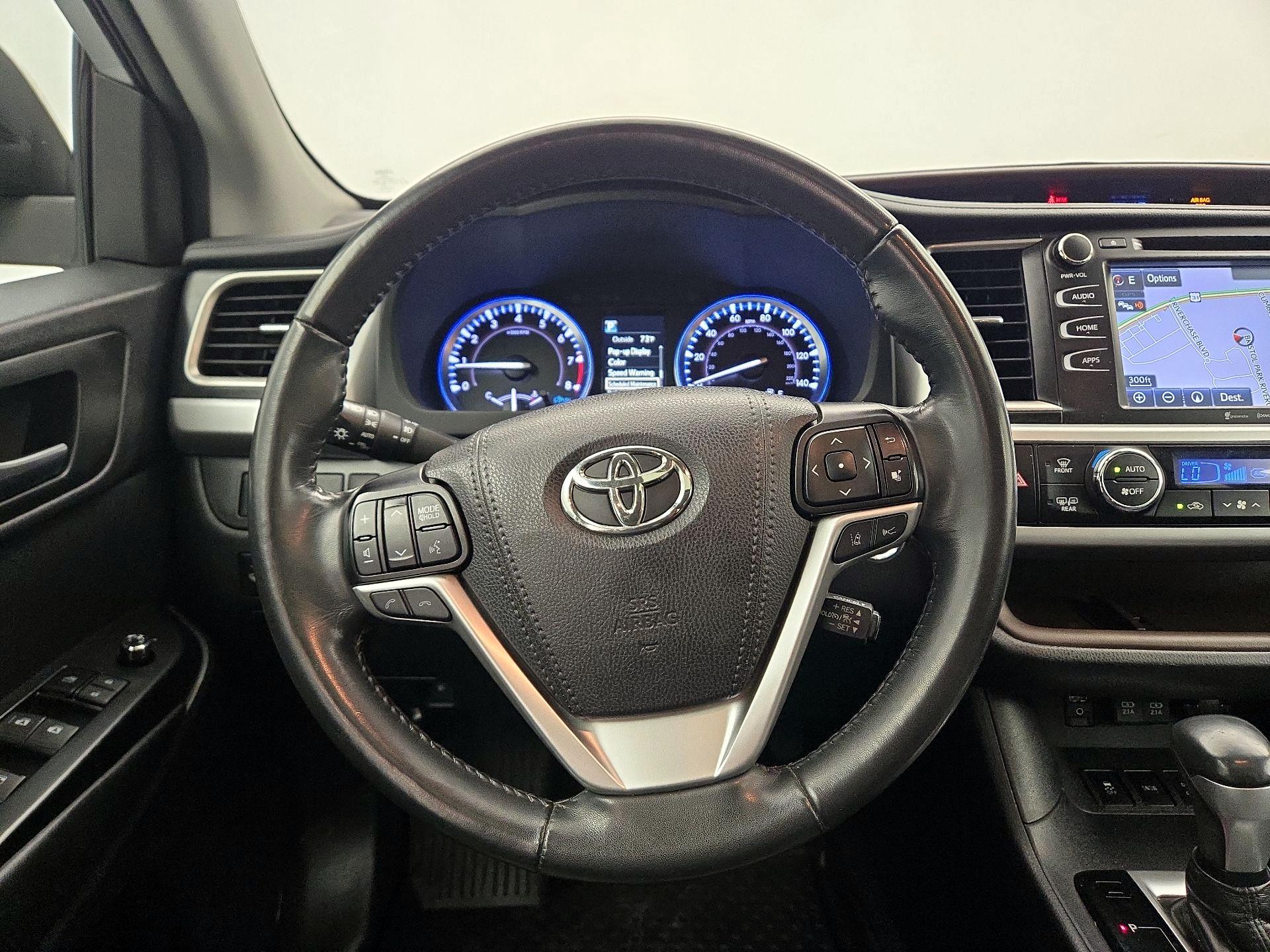 Thumbnail: 2019 Toyota Highlander - 10