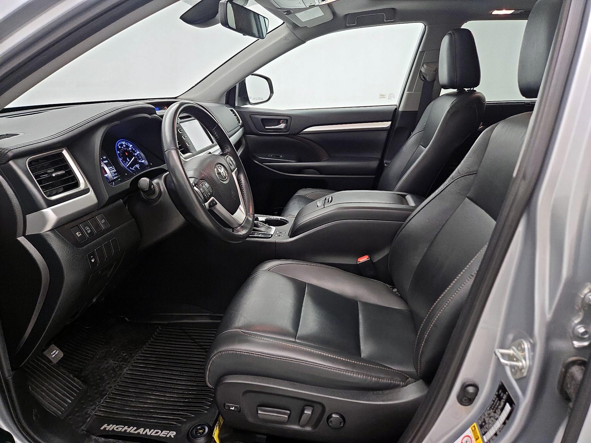 Thumbnail: 2019 Toyota Highlander - 11