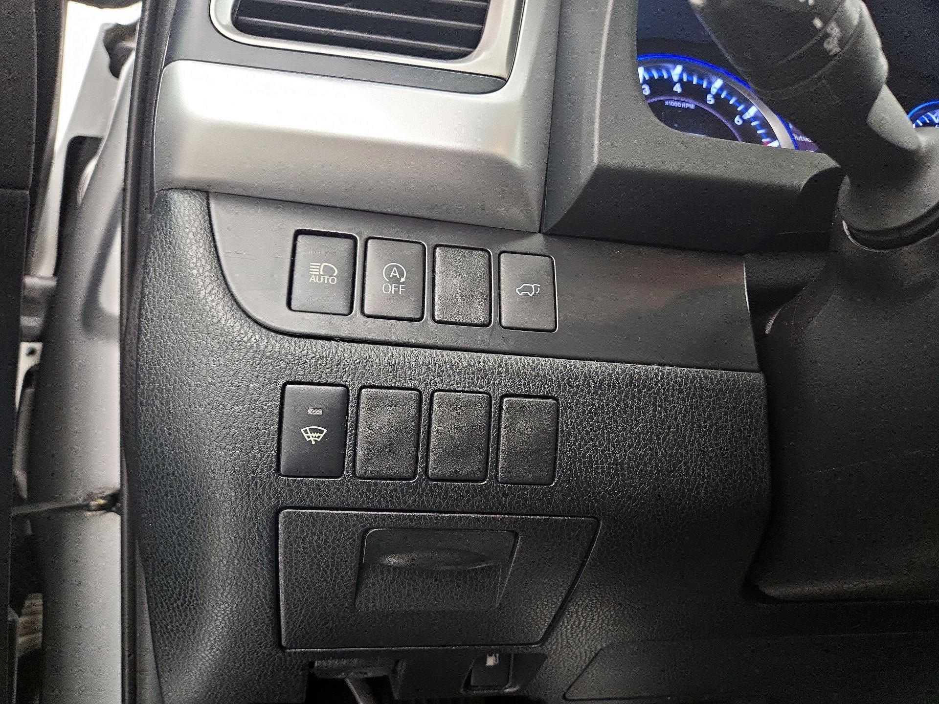 Thumbnail: 2019 Toyota Highlander - 13
