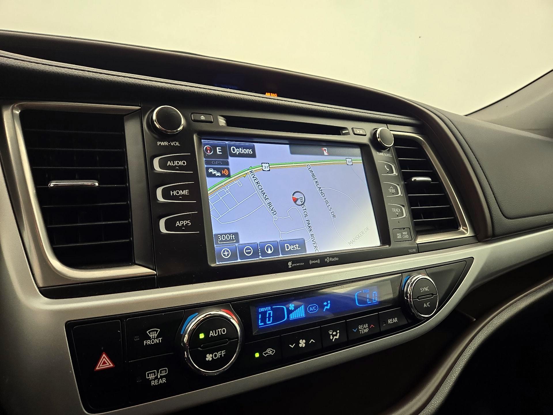 Thumbnail: 2019 Toyota Highlander - 14