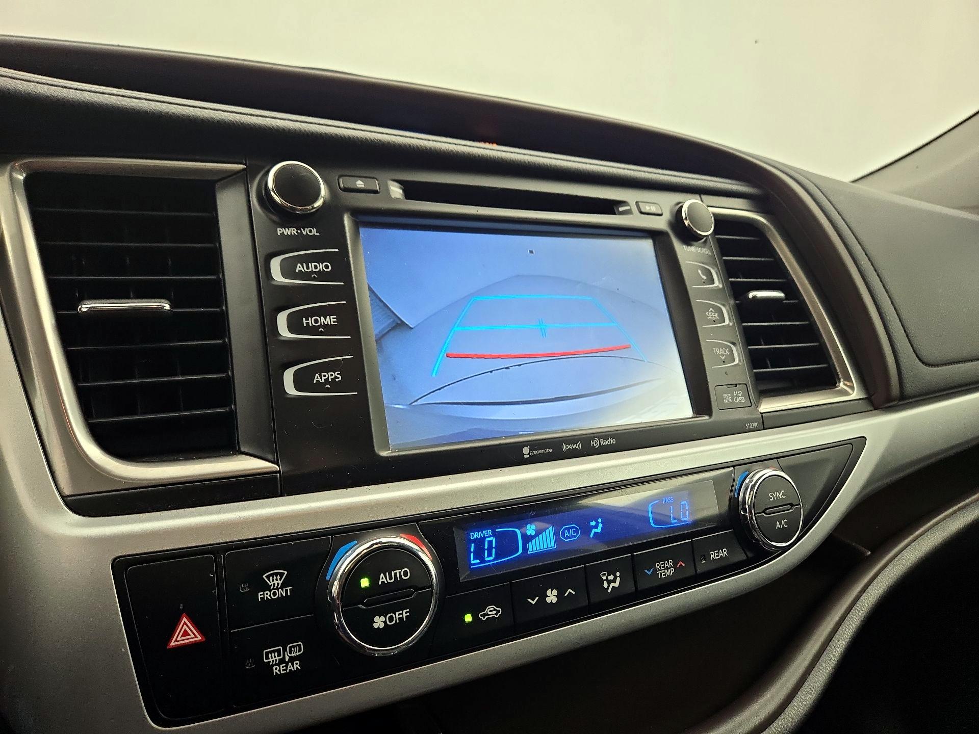 Thumbnail: 2019 Toyota Highlander - 15