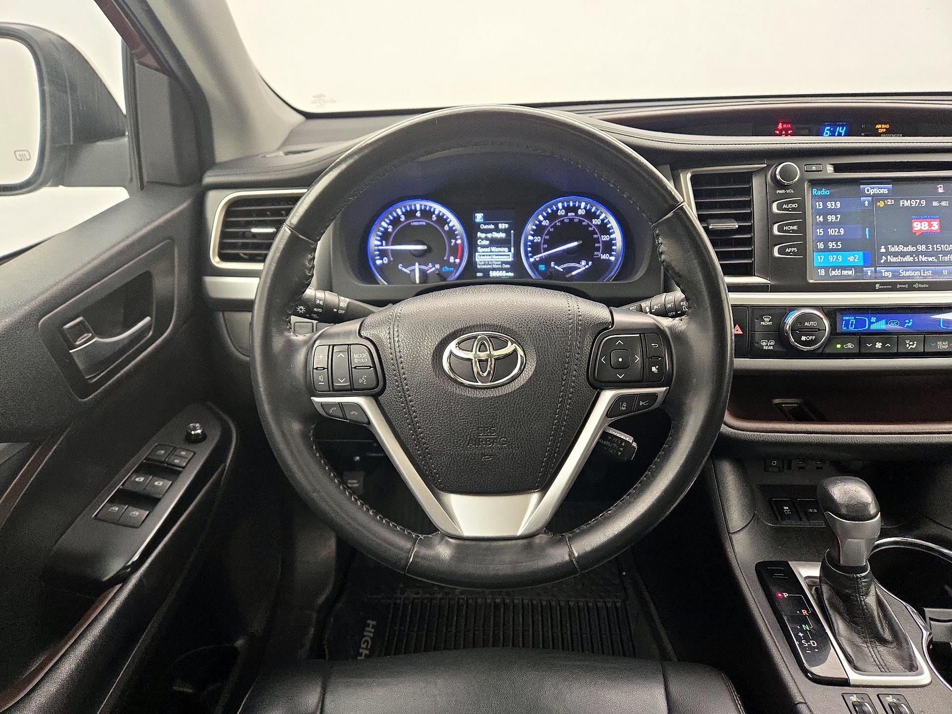 Thumbnail: 2019 Toyota Highlander - 10