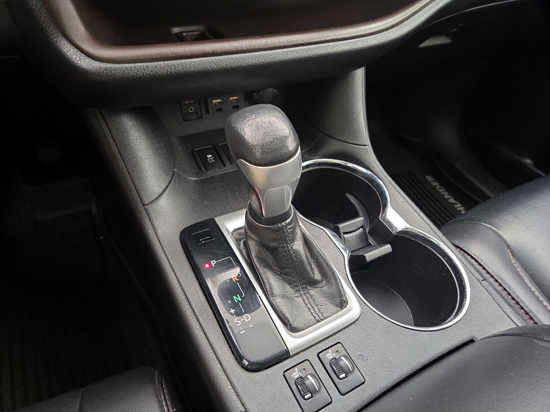 Thumbnail: 2019 Toyota Highlander - 17