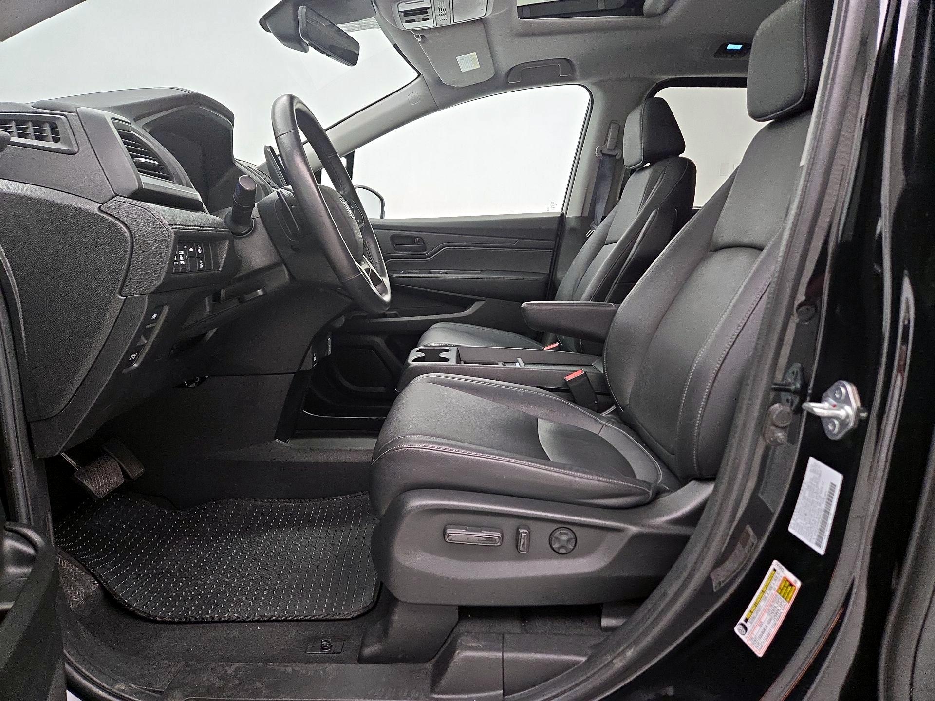 Thumbnail: 2023 Honda Odyssey - 11