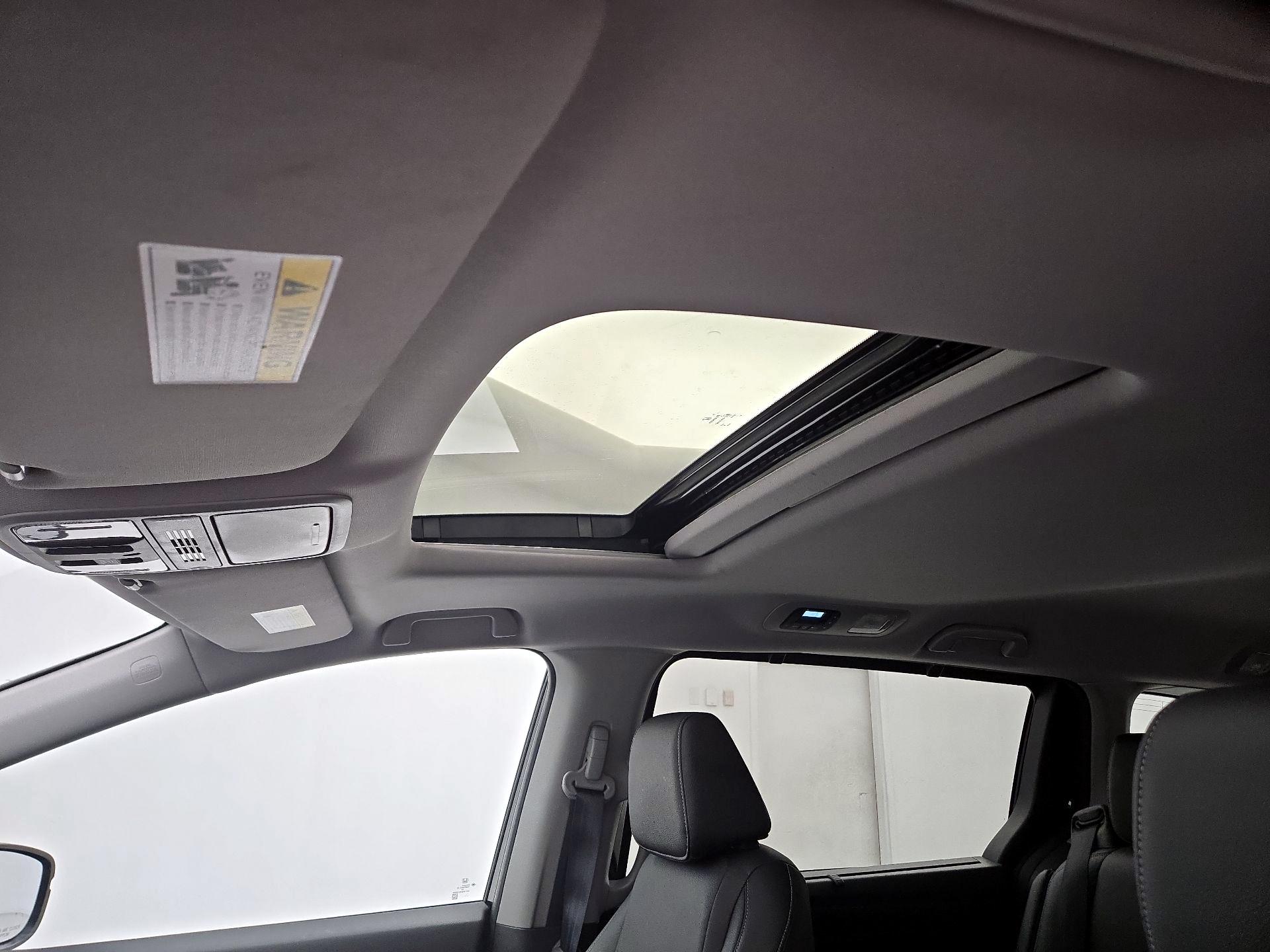Thumbnail: 2023 Honda Odyssey - 19
