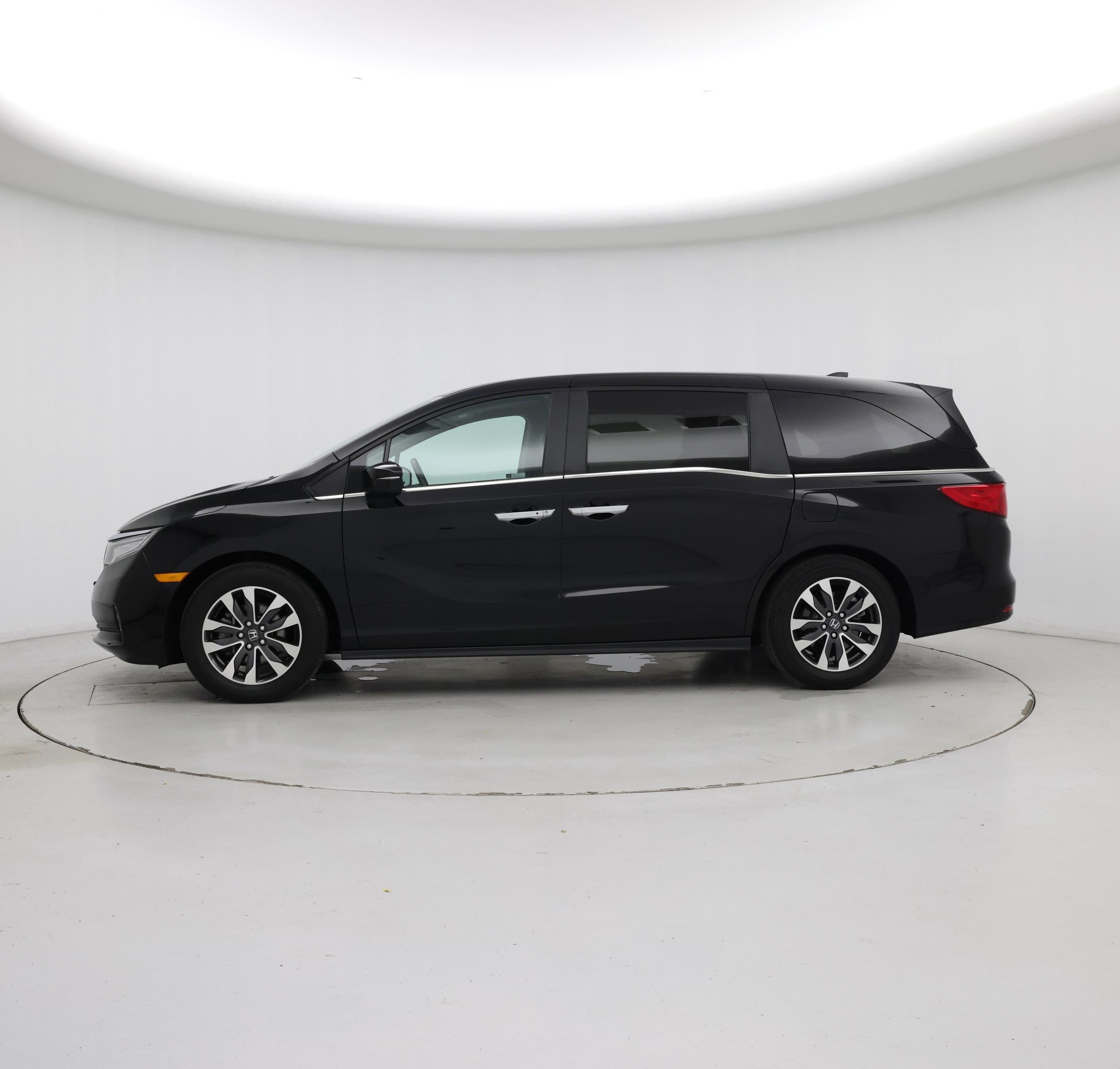 Thumbnail: 2023 Honda Odyssey - 3