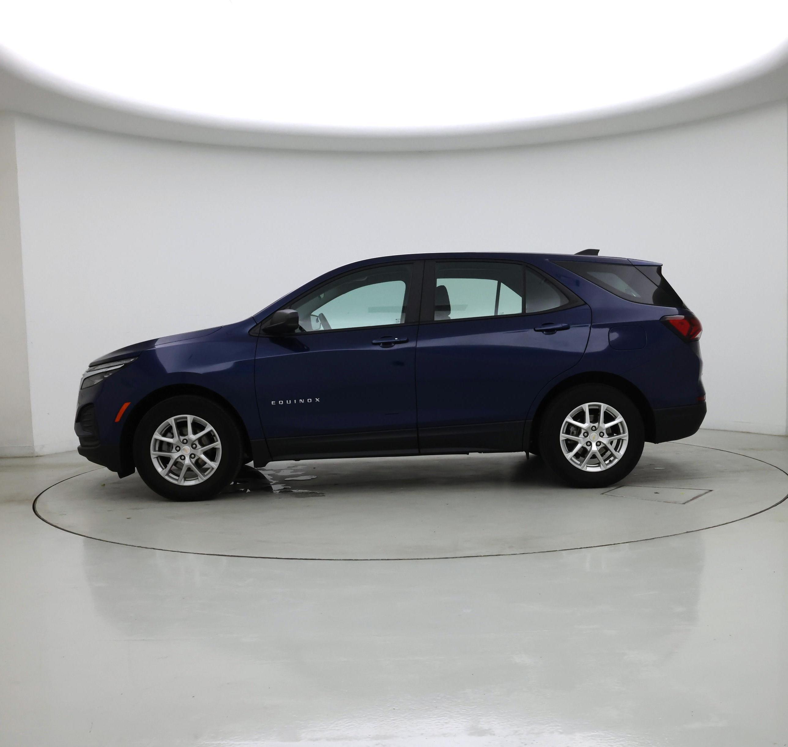 Thumbnail: 2023 Chevrolet Equinox - 3