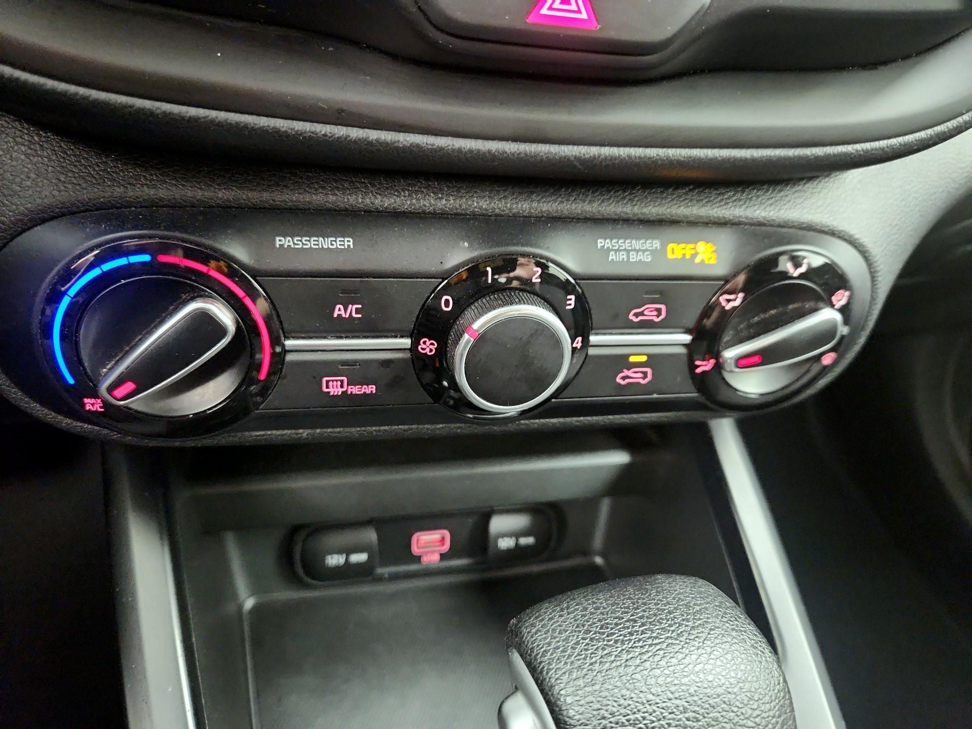 Thumbnail: 2022 Kia Soul - 16