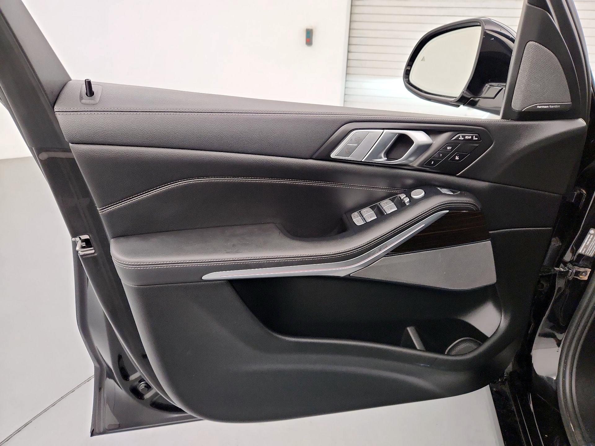 Thumbnail: 2019 BMW X7 - 12
