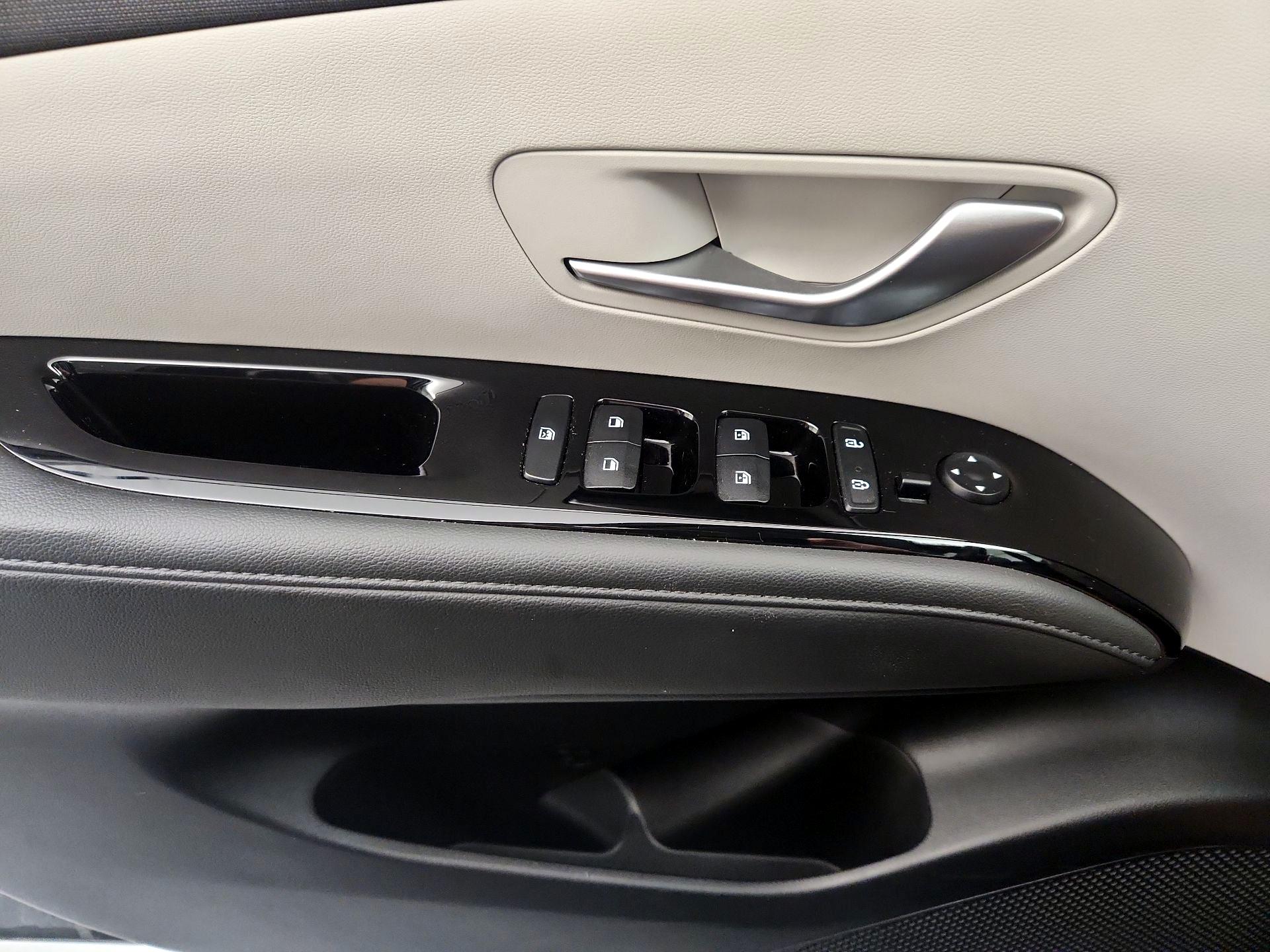 Thumbnail: 2022 Hyundai Tucson - 12