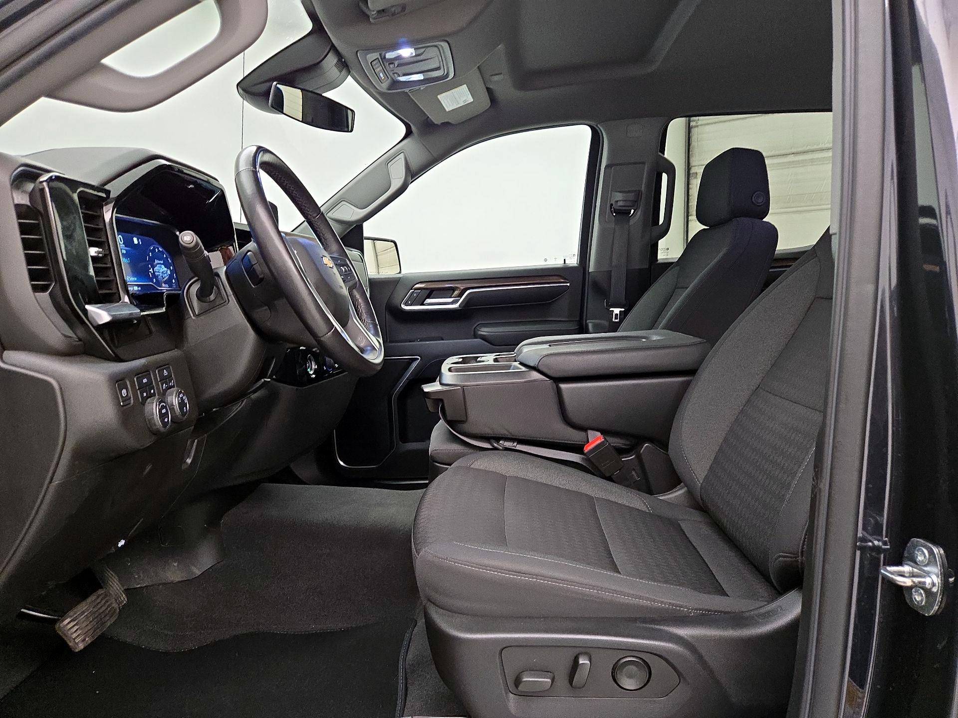 Thumbnail: 2022 Chevrolet Silverado 1500 - 11