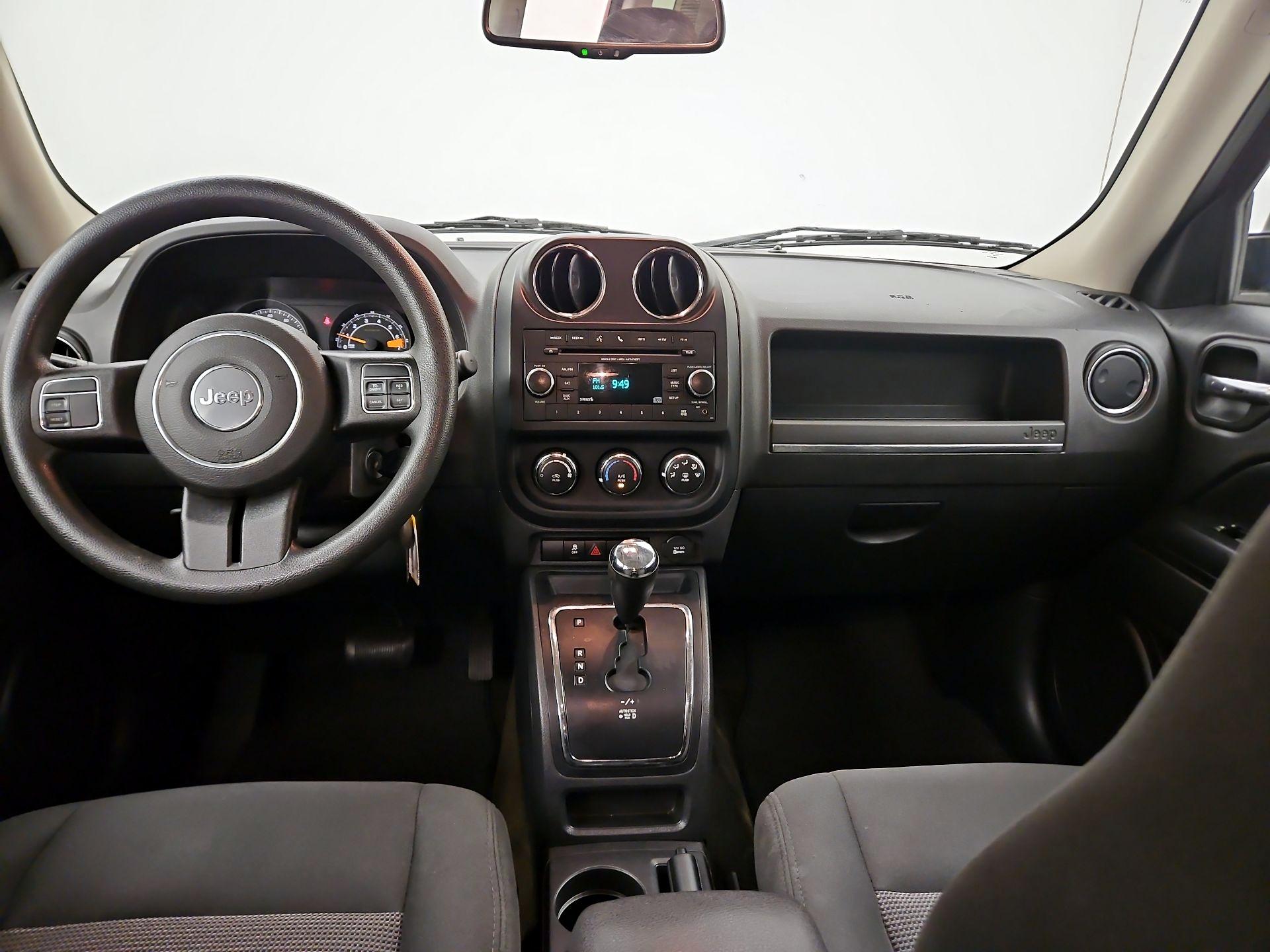 Thumbnail: 2016 Jeep Patriot - 9