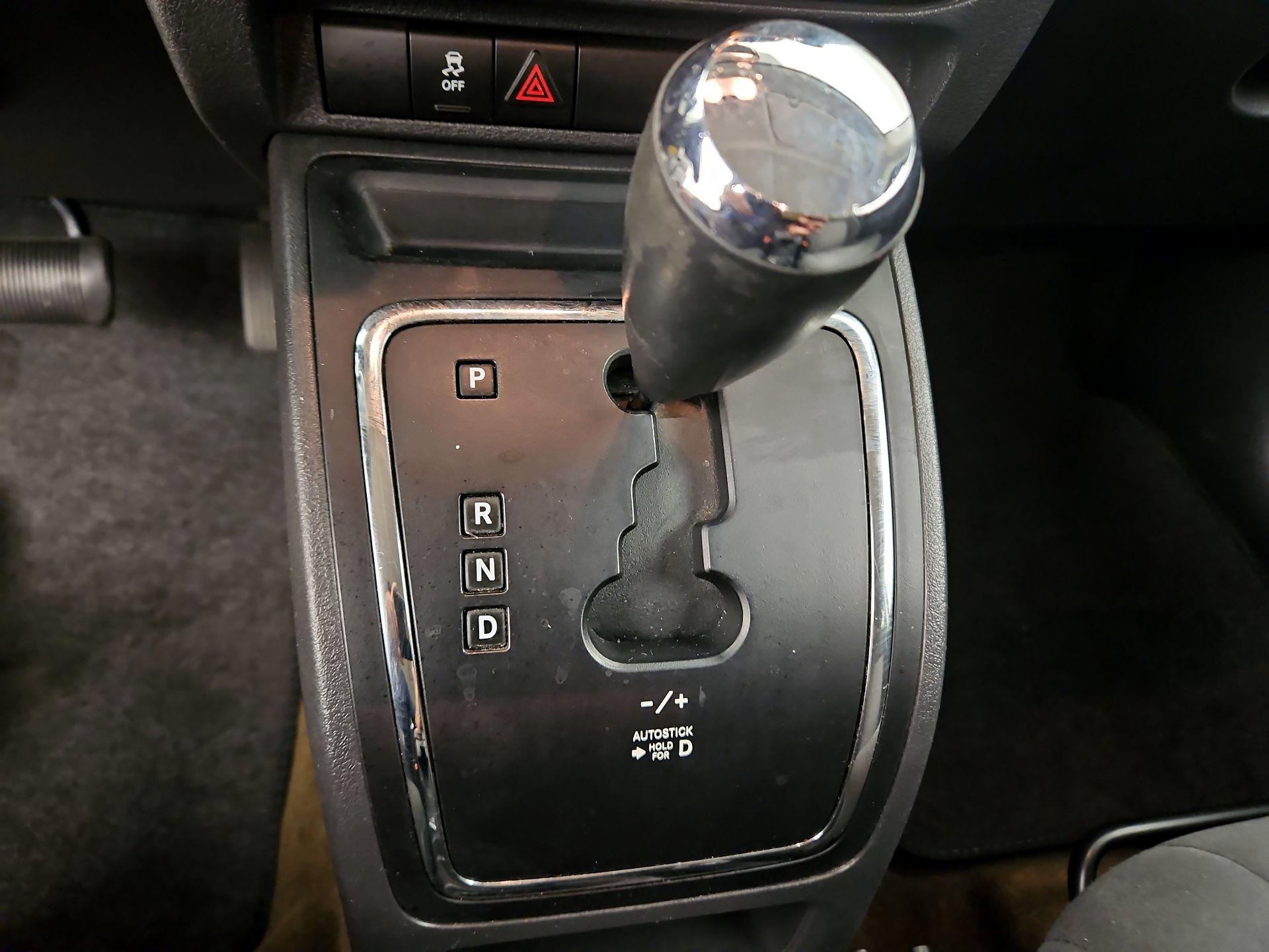 Thumbnail: 2016 Jeep Patriot - 15