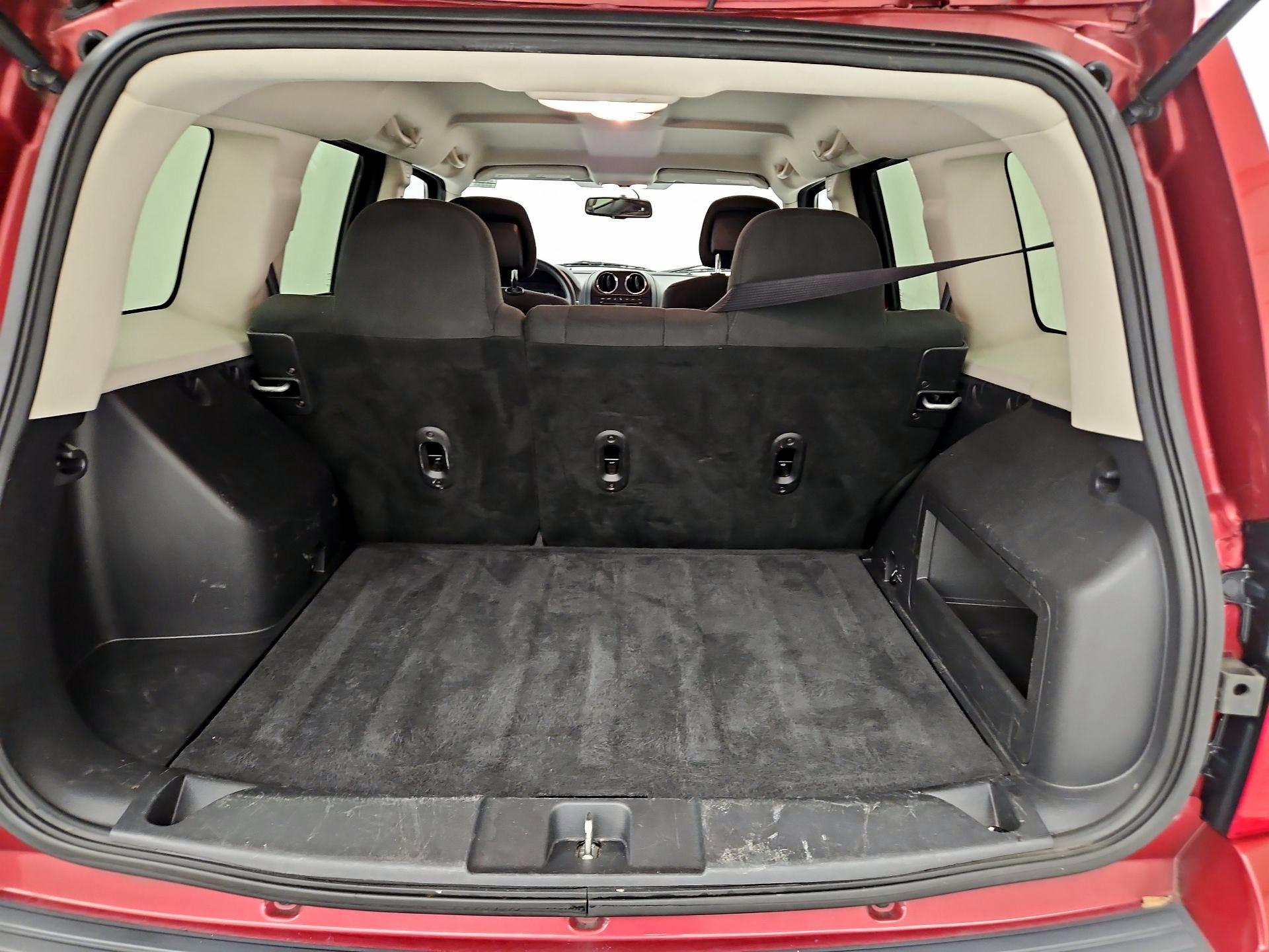Thumbnail: 2016 Jeep Patriot - 18