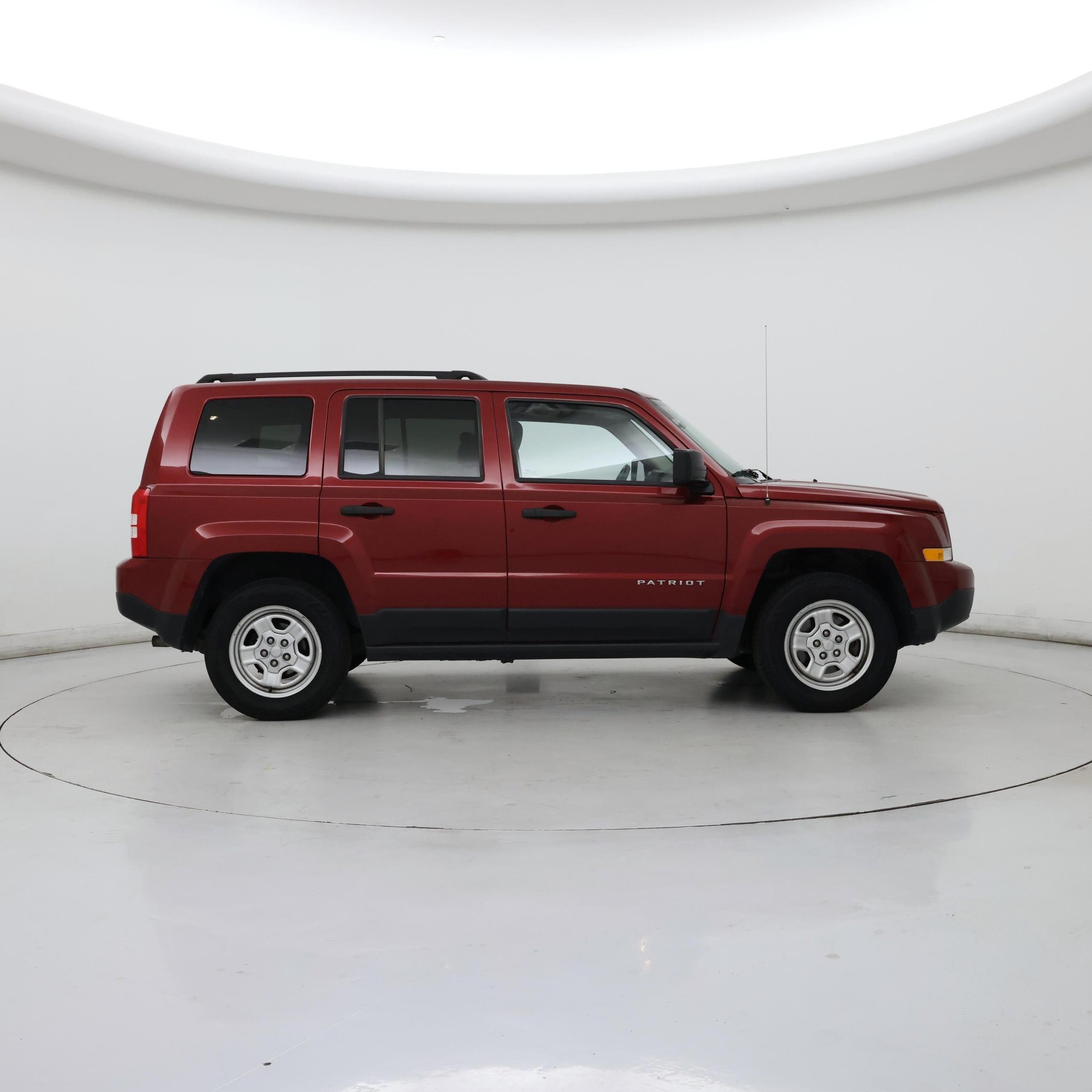 Thumbnail: 2016 Jeep Patriot - 7