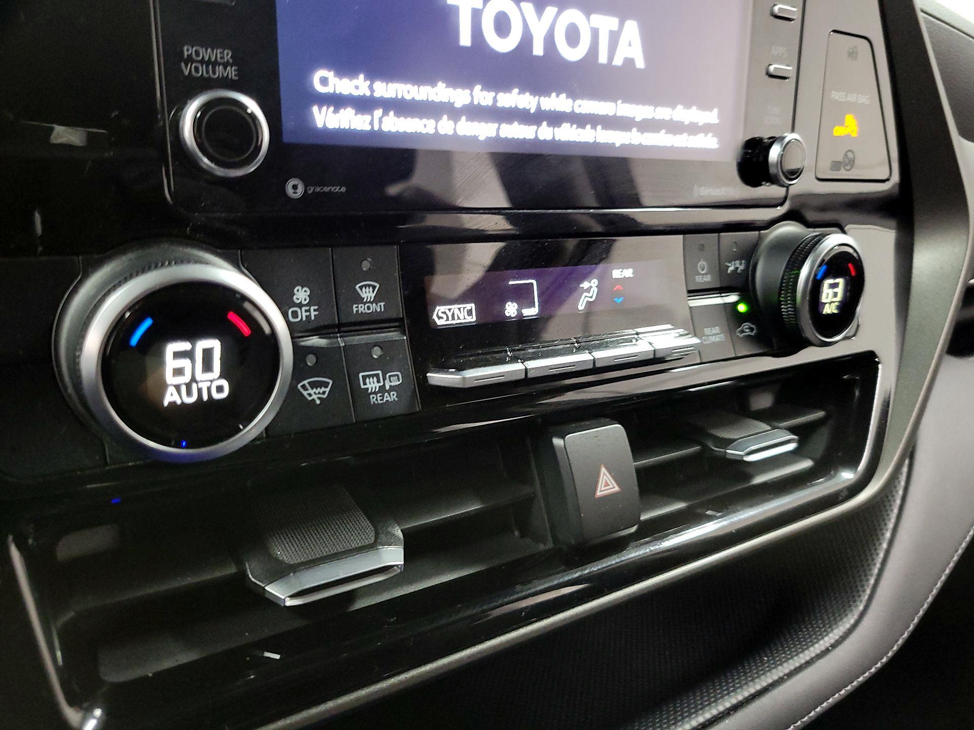 Thumbnail: 2020 Toyota Highlander - 16