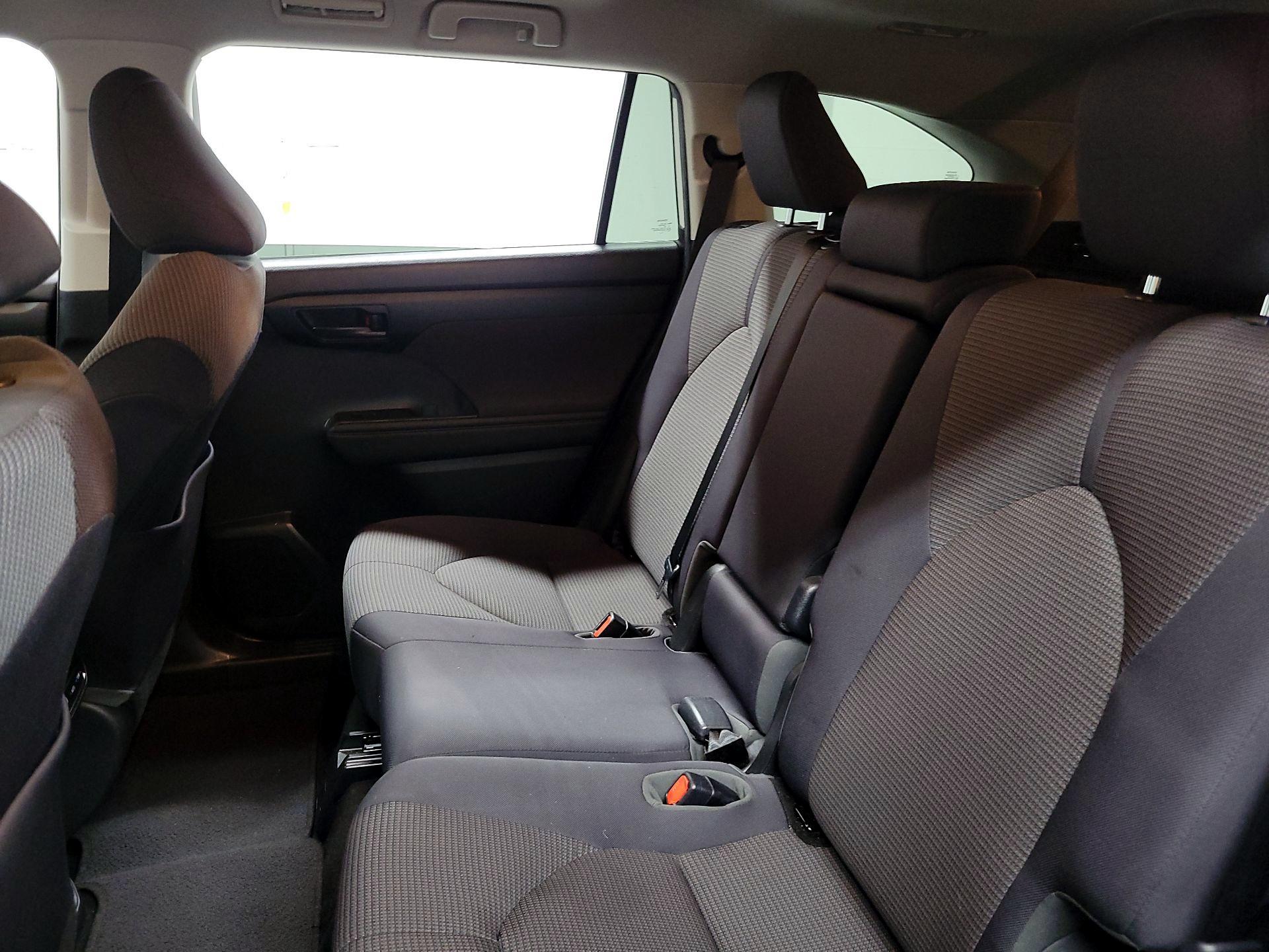 Thumbnail: 2020 Toyota Highlander - 19