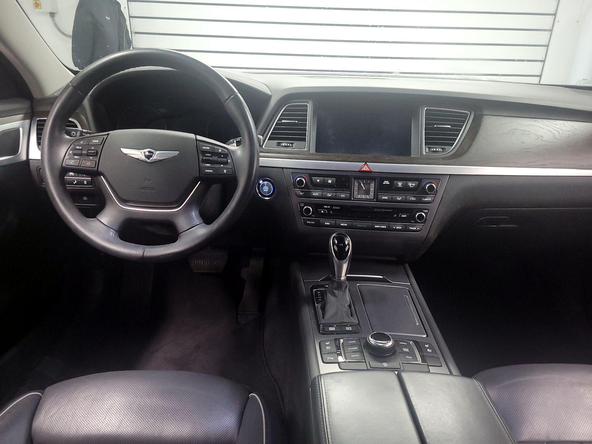 Thumbnail: 2015 Hyundai Genesis - 9