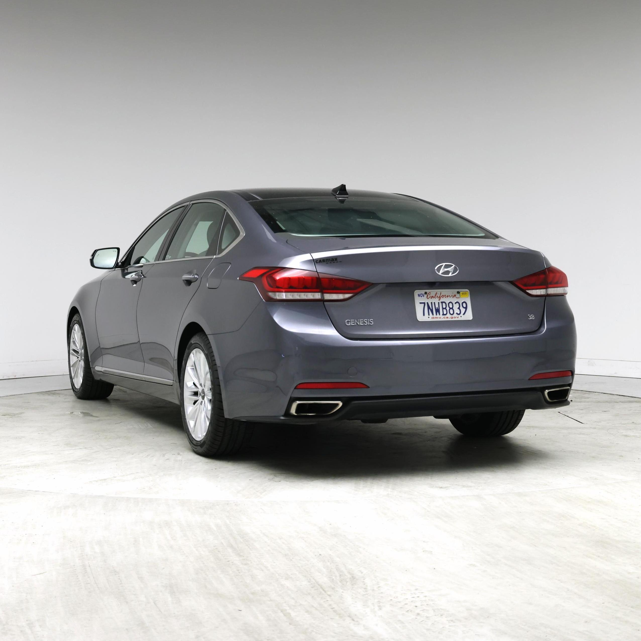 Thumbnail: 2015 Hyundai Genesis - 2