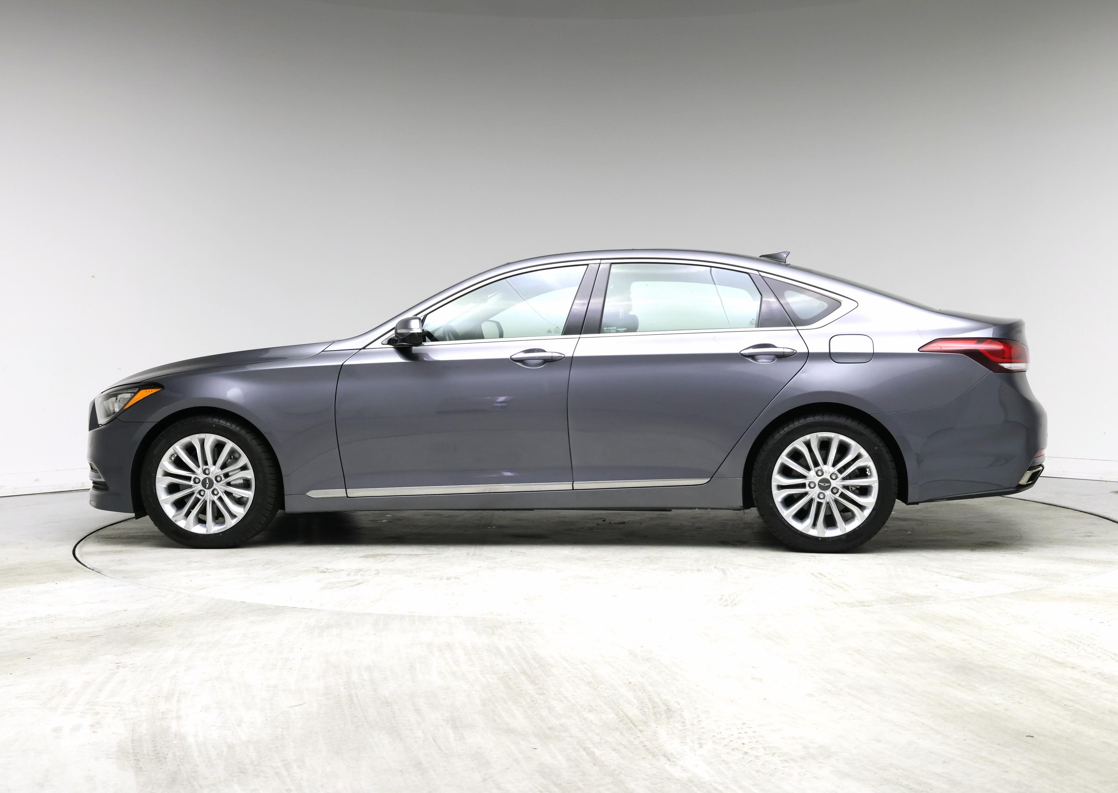 Thumbnail: 2015 Hyundai Genesis - 3