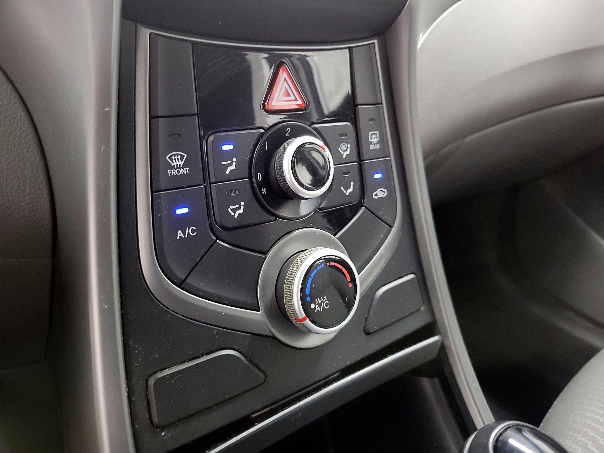 Thumbnail: 2016 Hyundai Elantra - 15