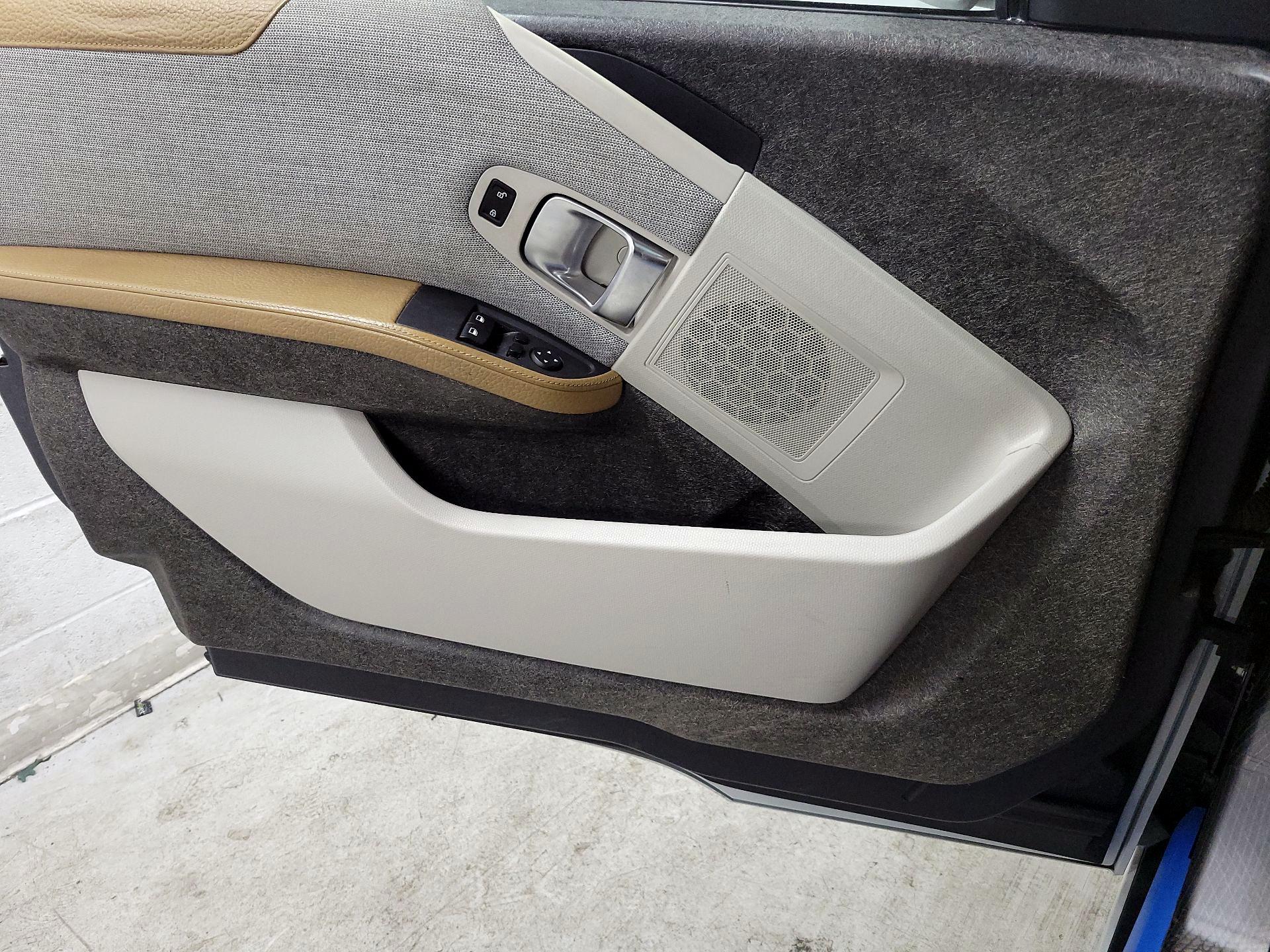Thumbnail: 2015 BMW i3 - 12