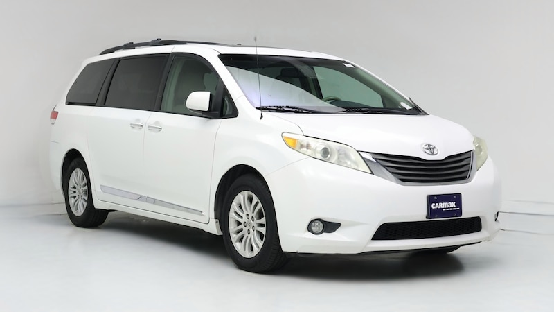 2013 Toyota Sienna XLE Hero Image