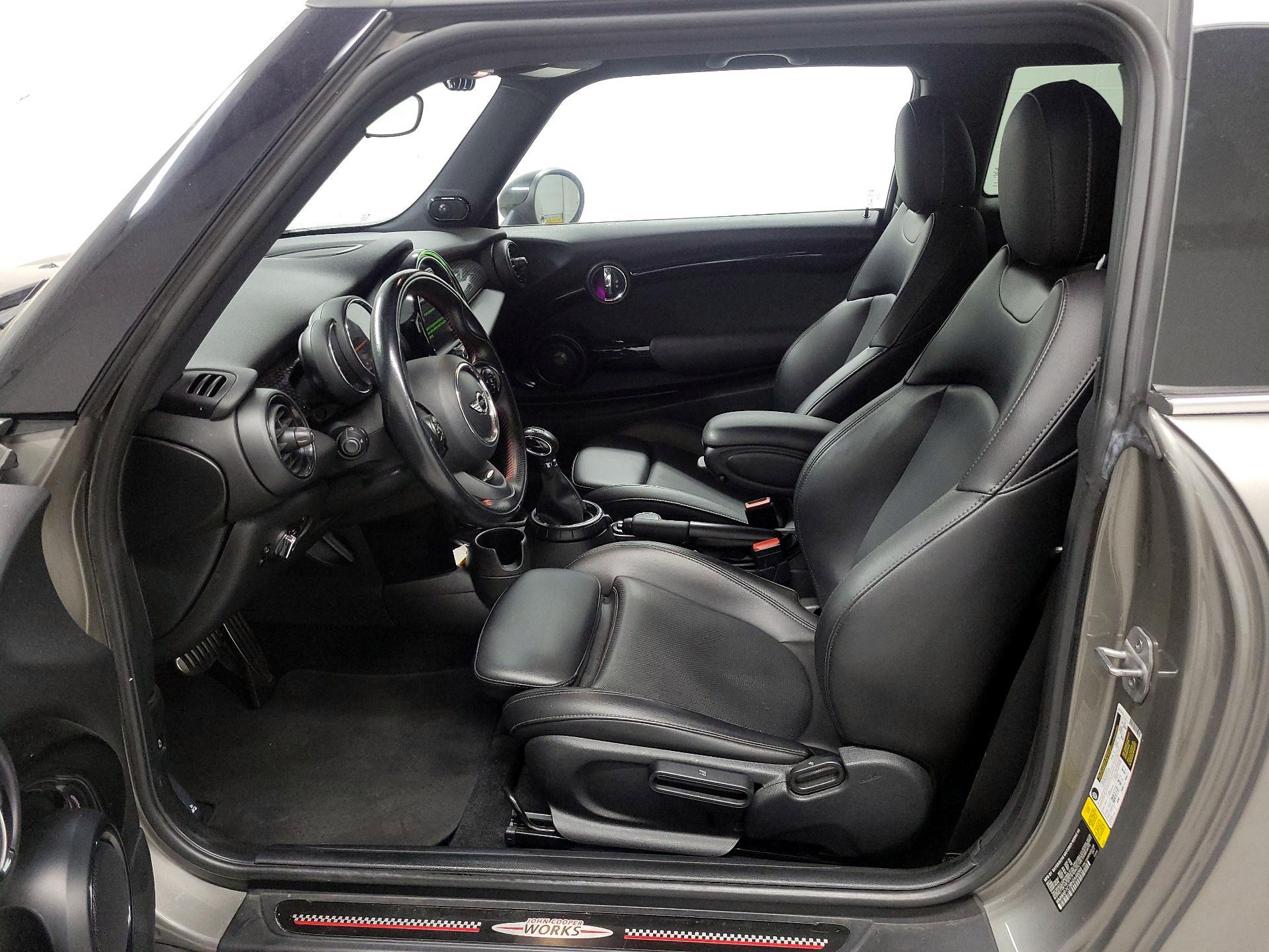 Thumbnail: 2017 MINI Cooper Hardtop - 11