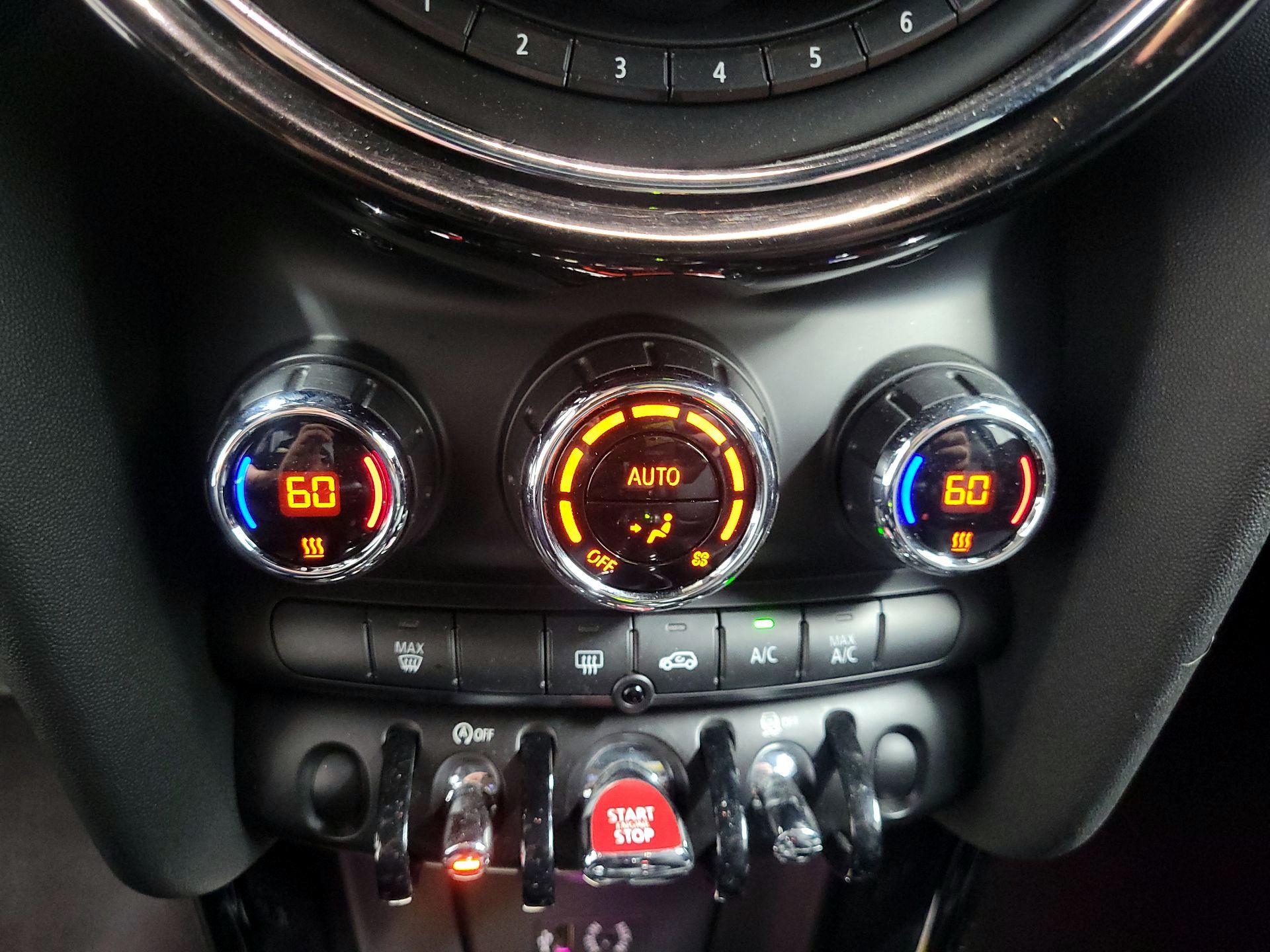 Thumbnail: 2017 MINI Cooper Hardtop - 14
