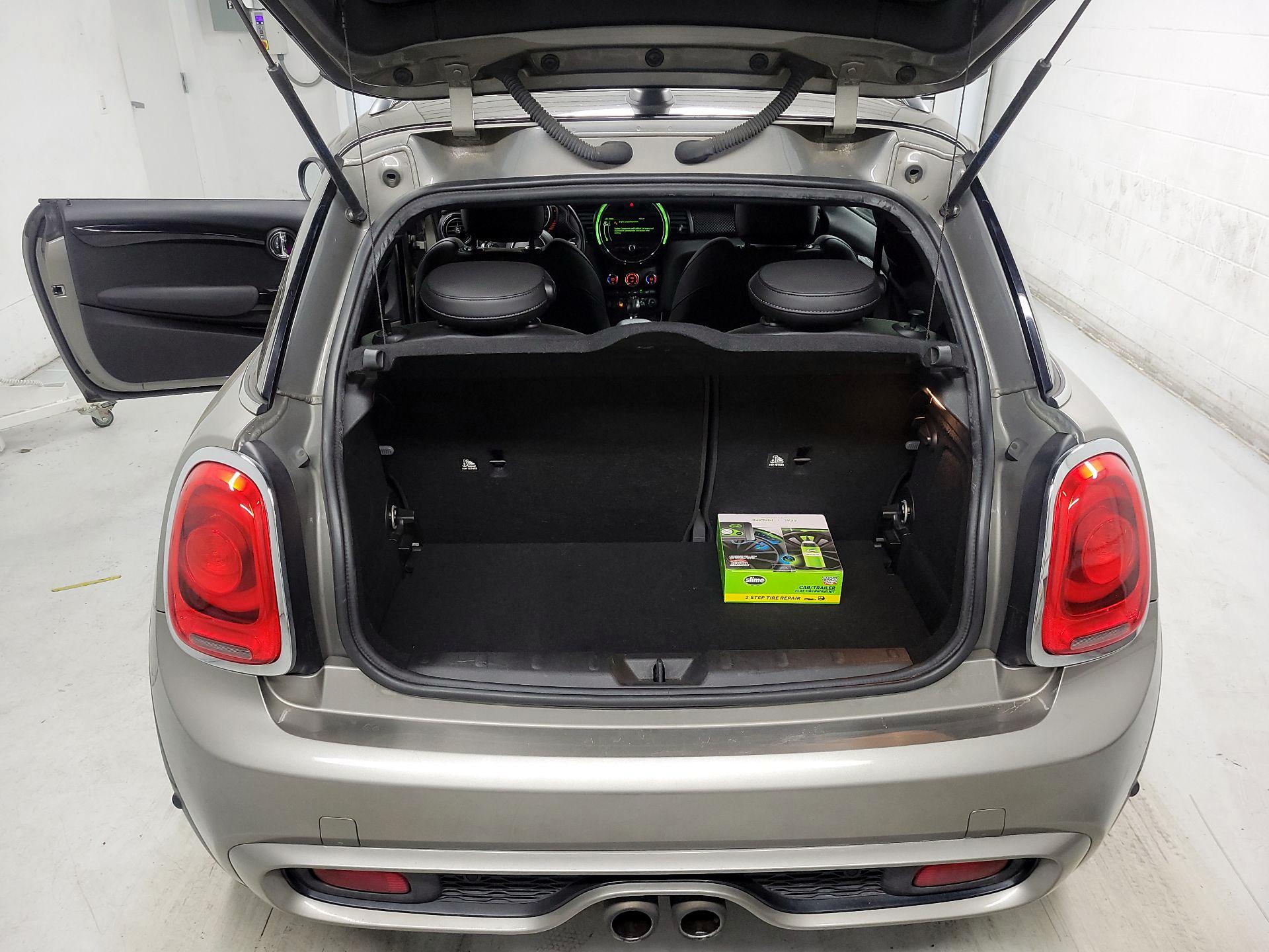 Thumbnail: 2017 MINI Cooper Hardtop - 16
