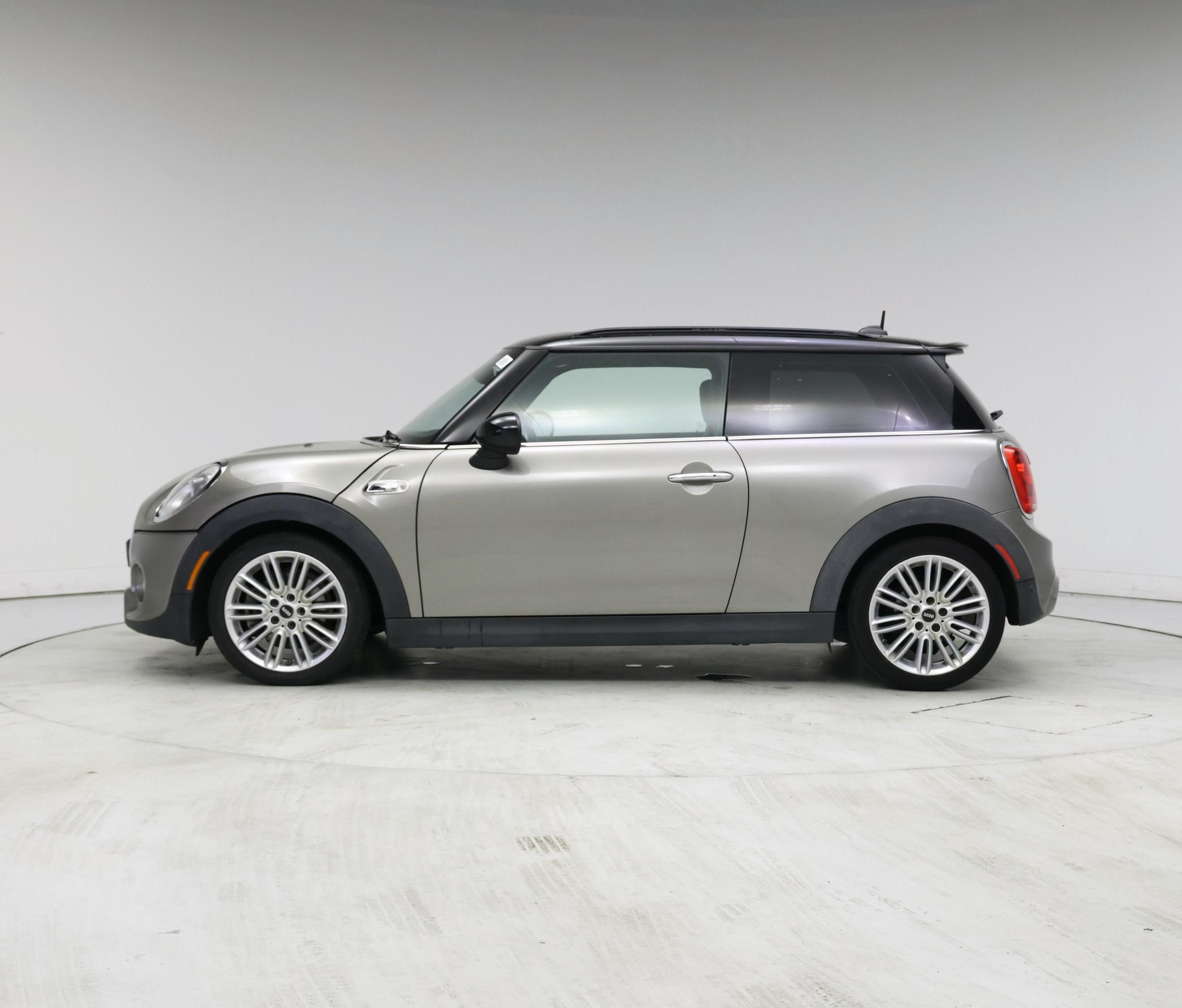 Thumbnail: 2017 MINI Cooper Hardtop - 3