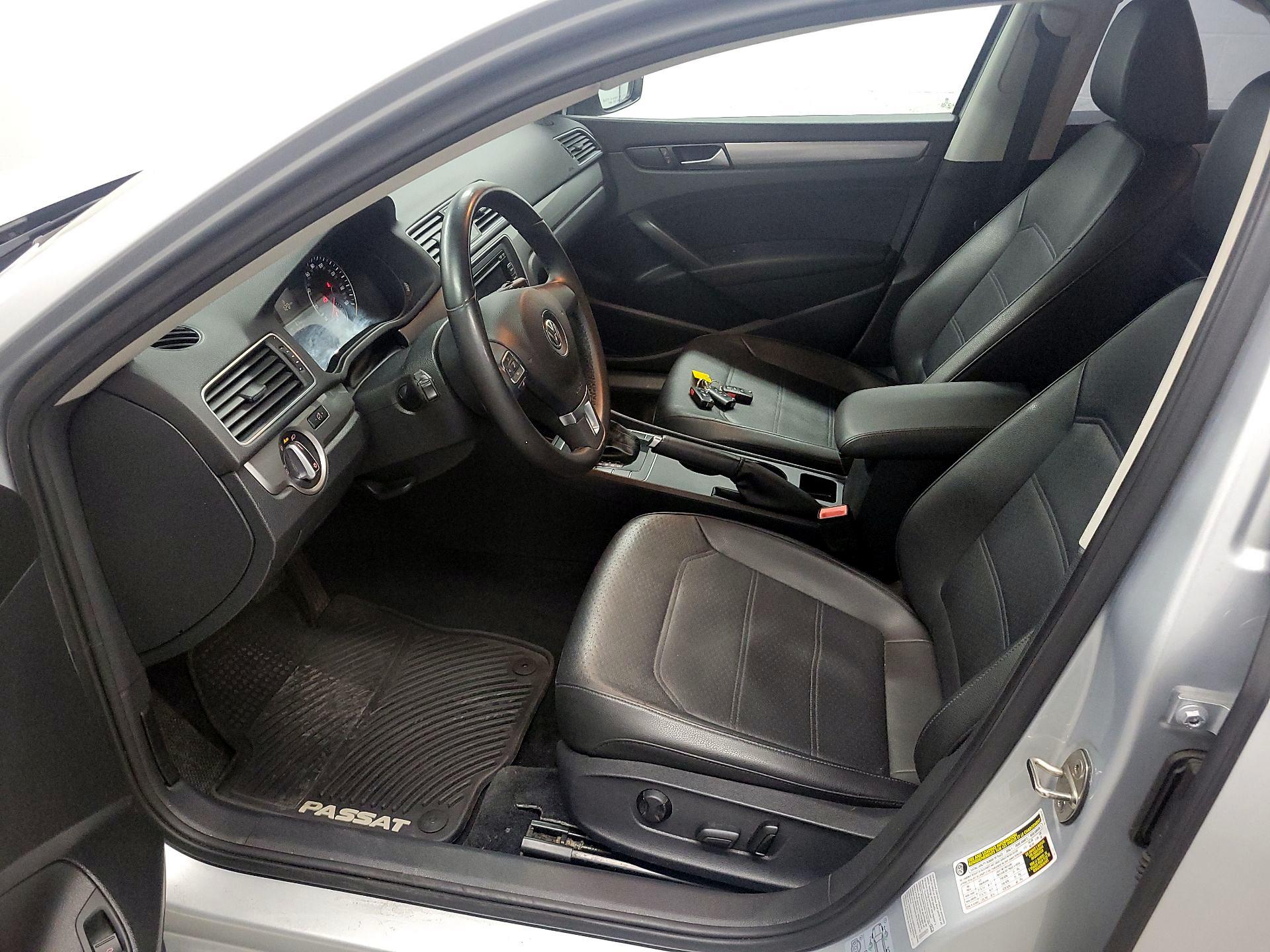 Thumbnail: 2015 Volkswagen Passat - 11