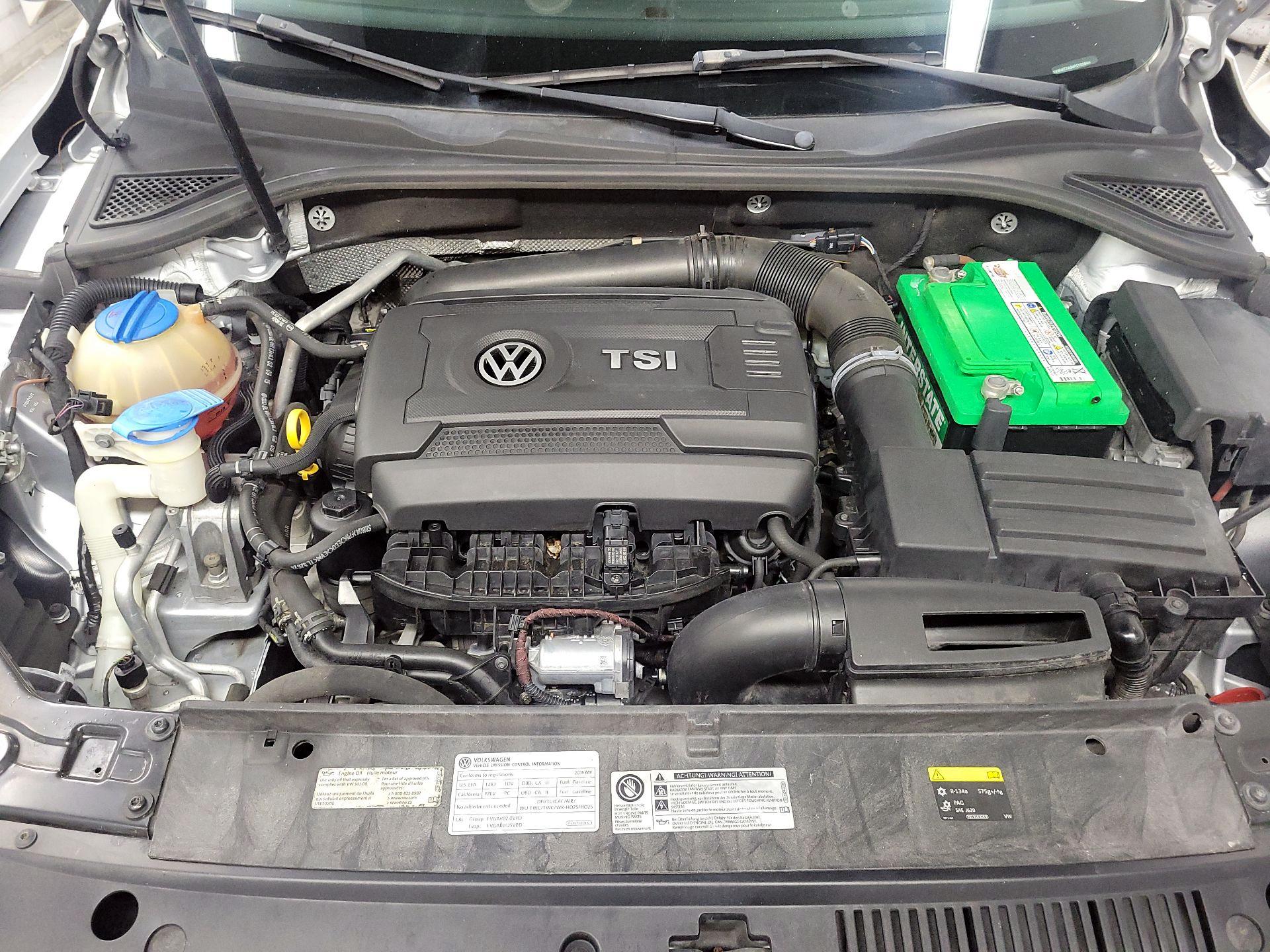Thumbnail: 2015 Volkswagen Passat - 20