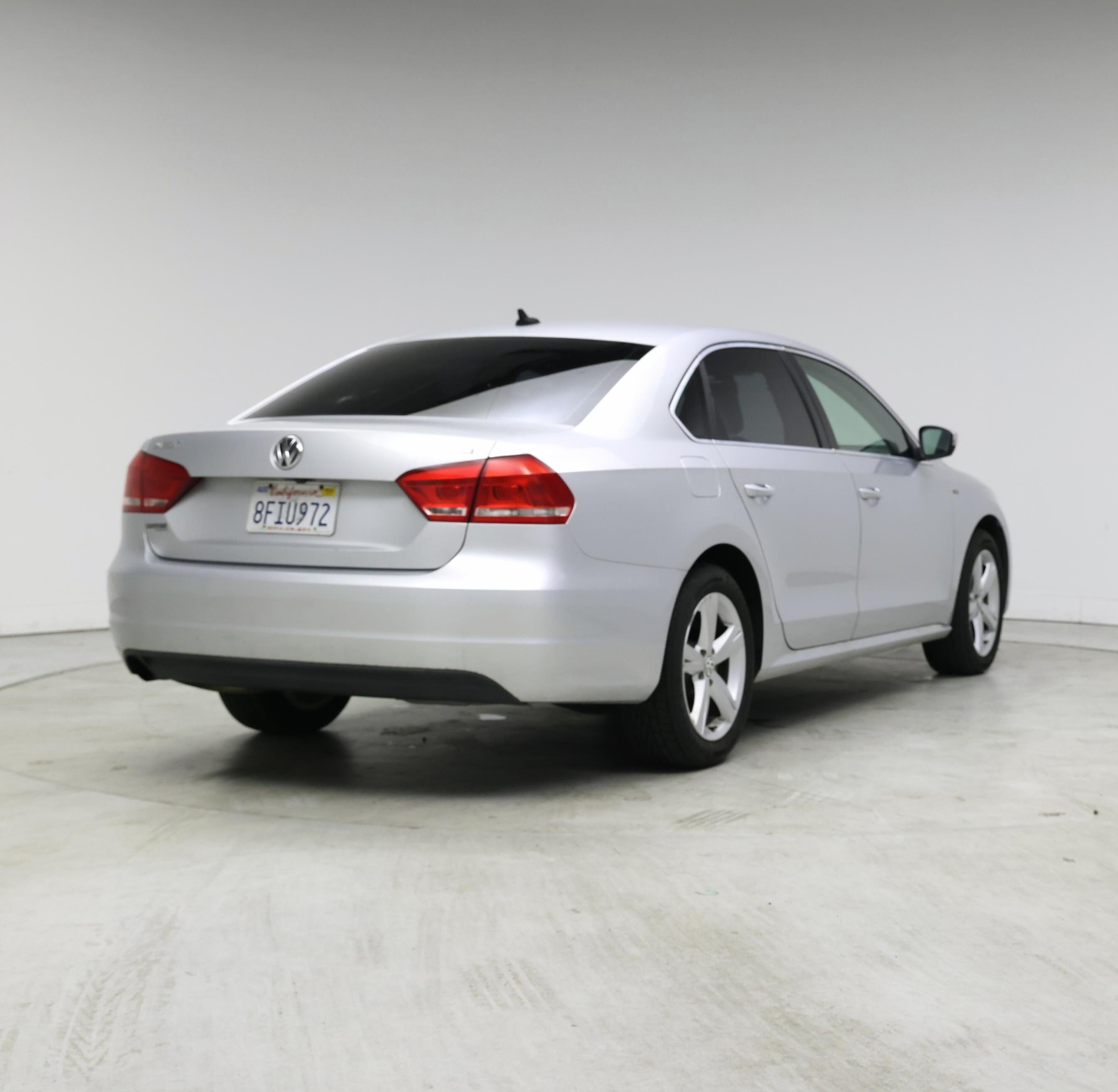 Thumbnail: 2015 Volkswagen Passat - 8