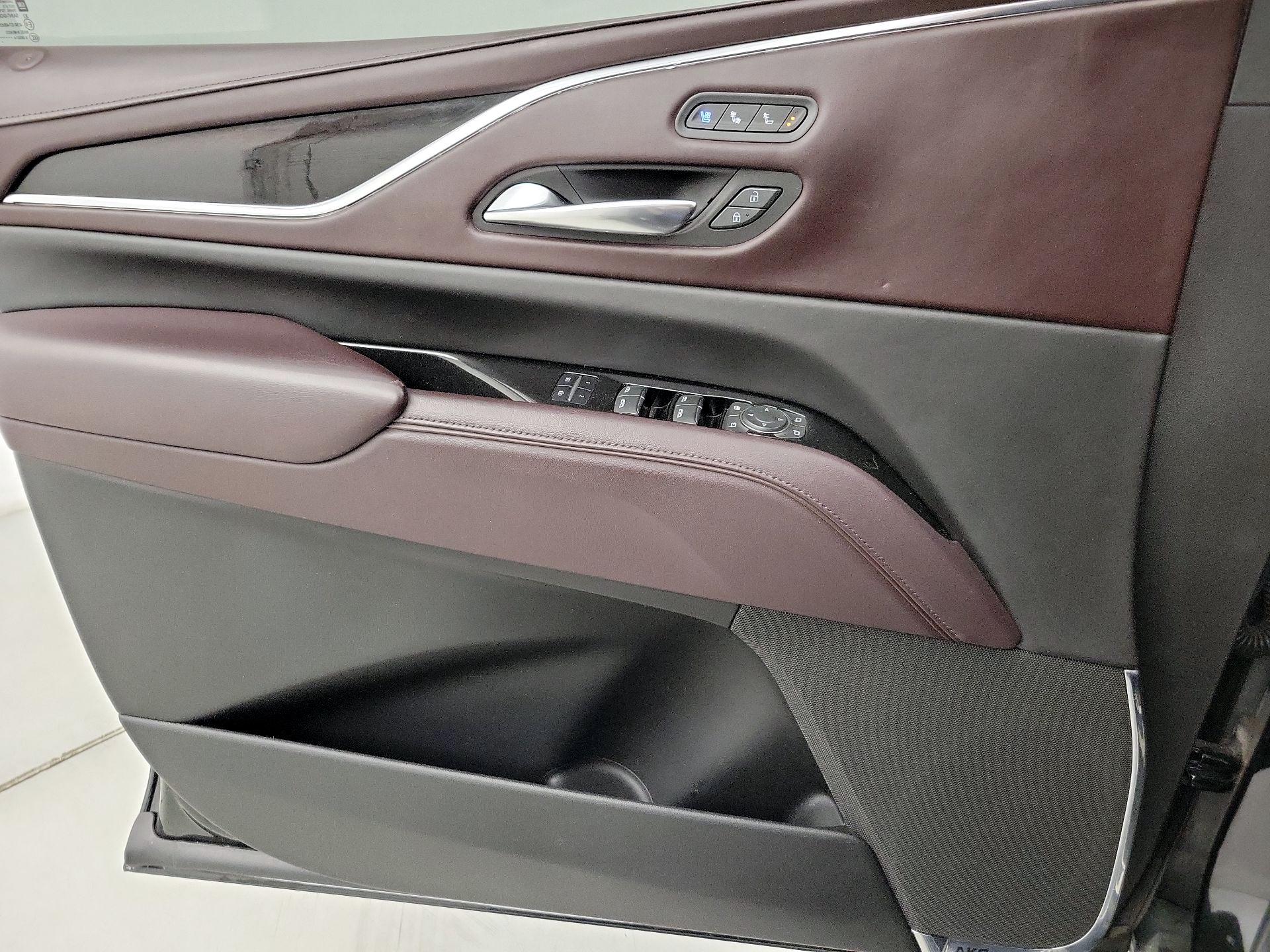 Thumbnail: 2022 Cadillac Escalade - 12