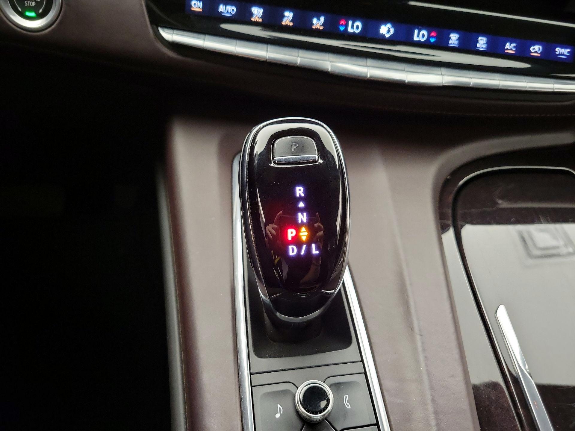 Thumbnail: 2022 Cadillac Escalade - 18