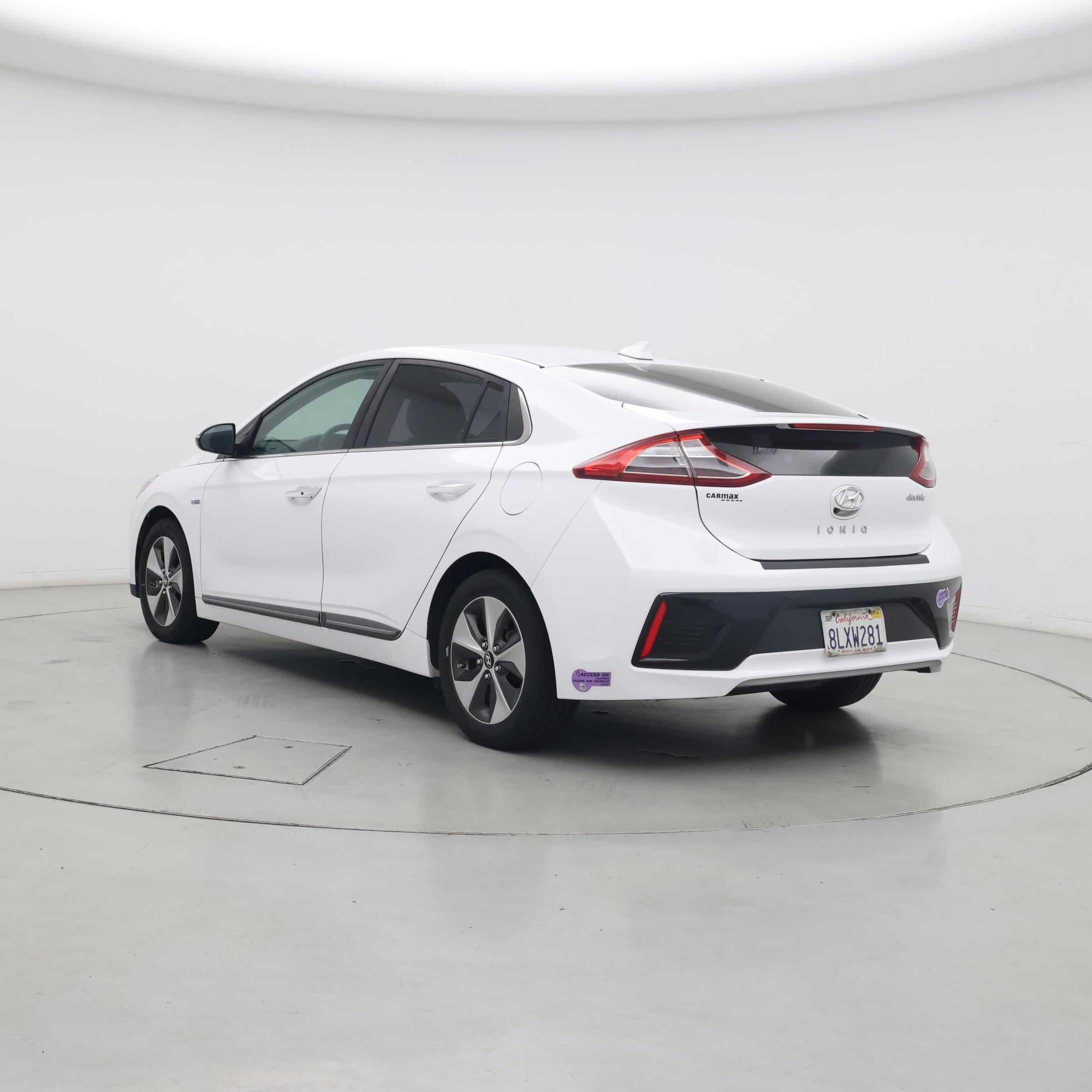 Thumbnail: 2019 Hyundai Ioniq - 2
