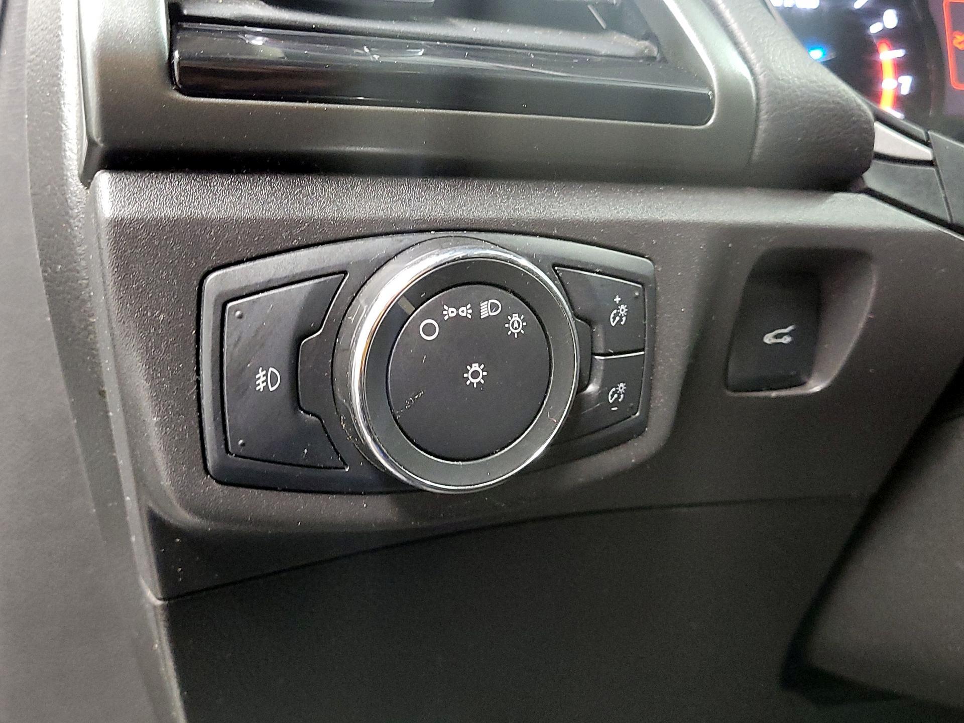 Thumbnail: 2014 Ford Fusion - 13