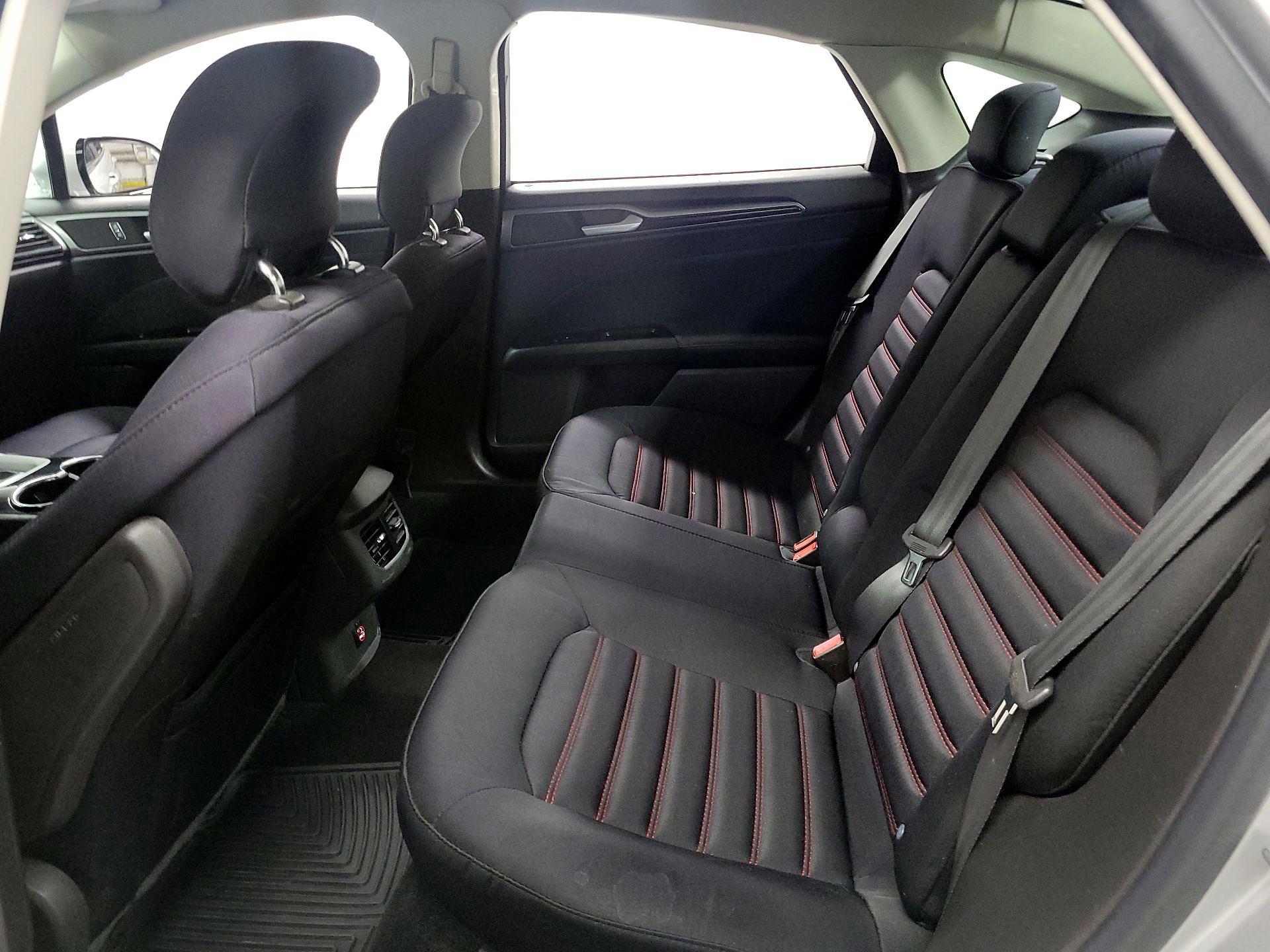 Thumbnail: 2014 Ford Fusion - 17