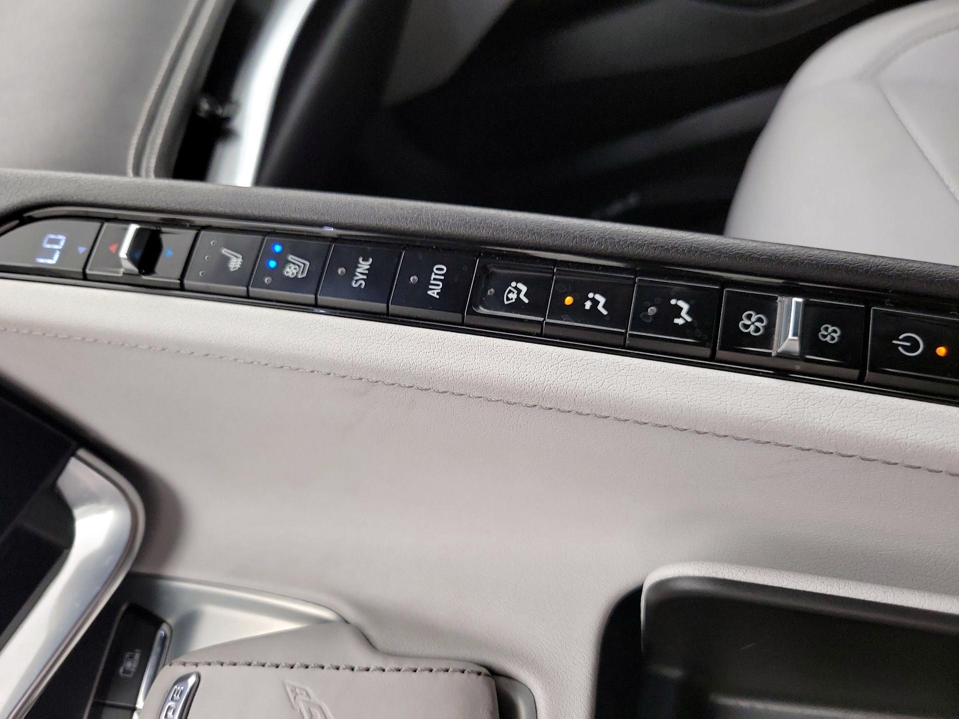 Thumbnail: 2021 Chevrolet Corvette - 16