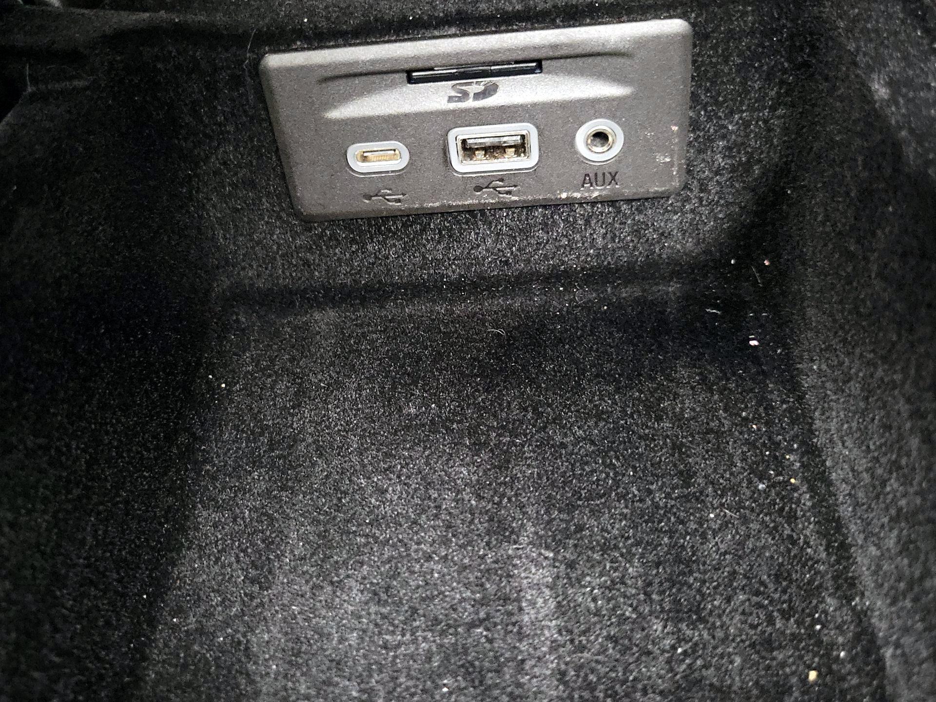 Thumbnail: 2021 Chevrolet Corvette - 18